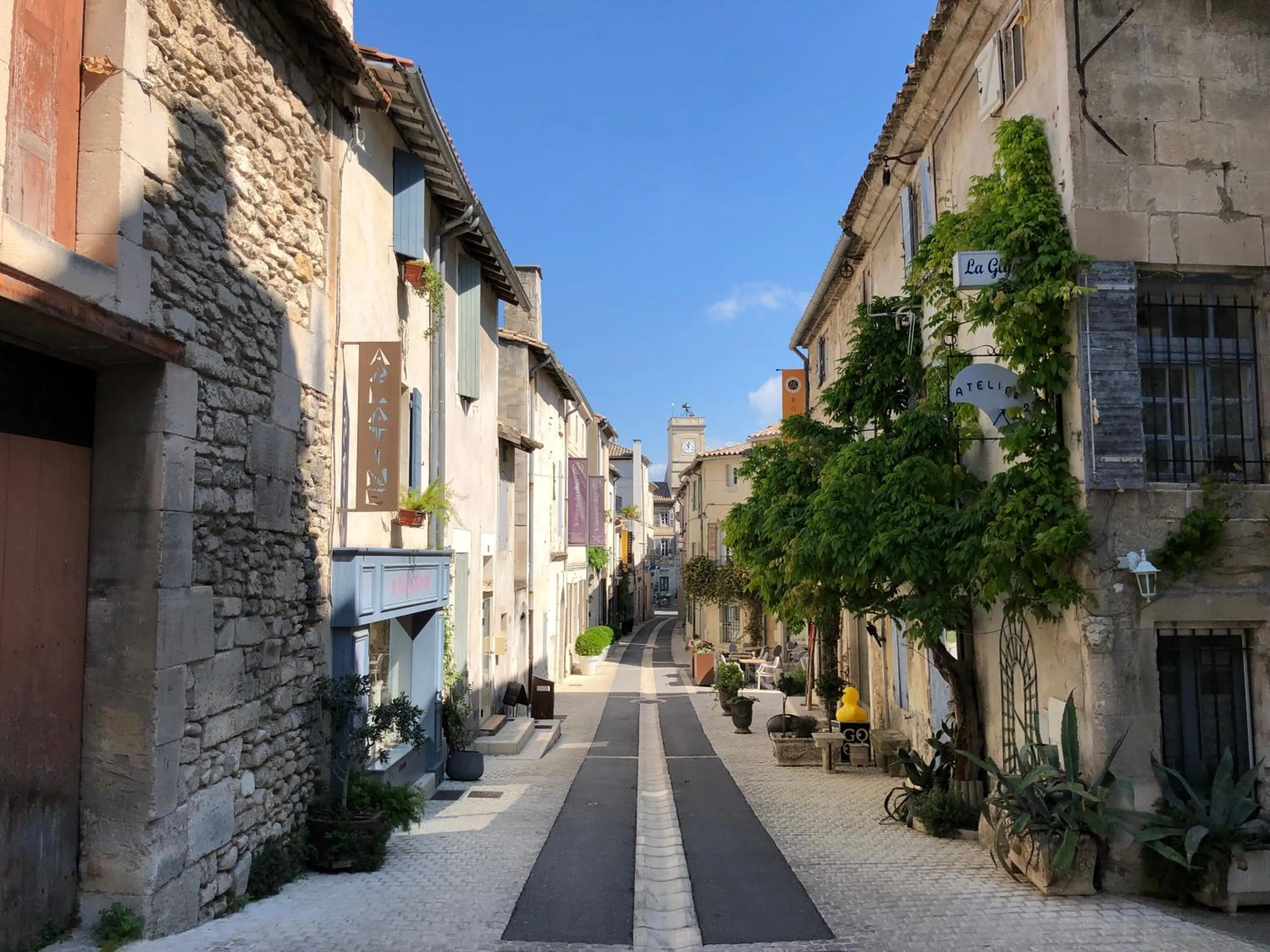 Street view in Le Sommeil des Fées