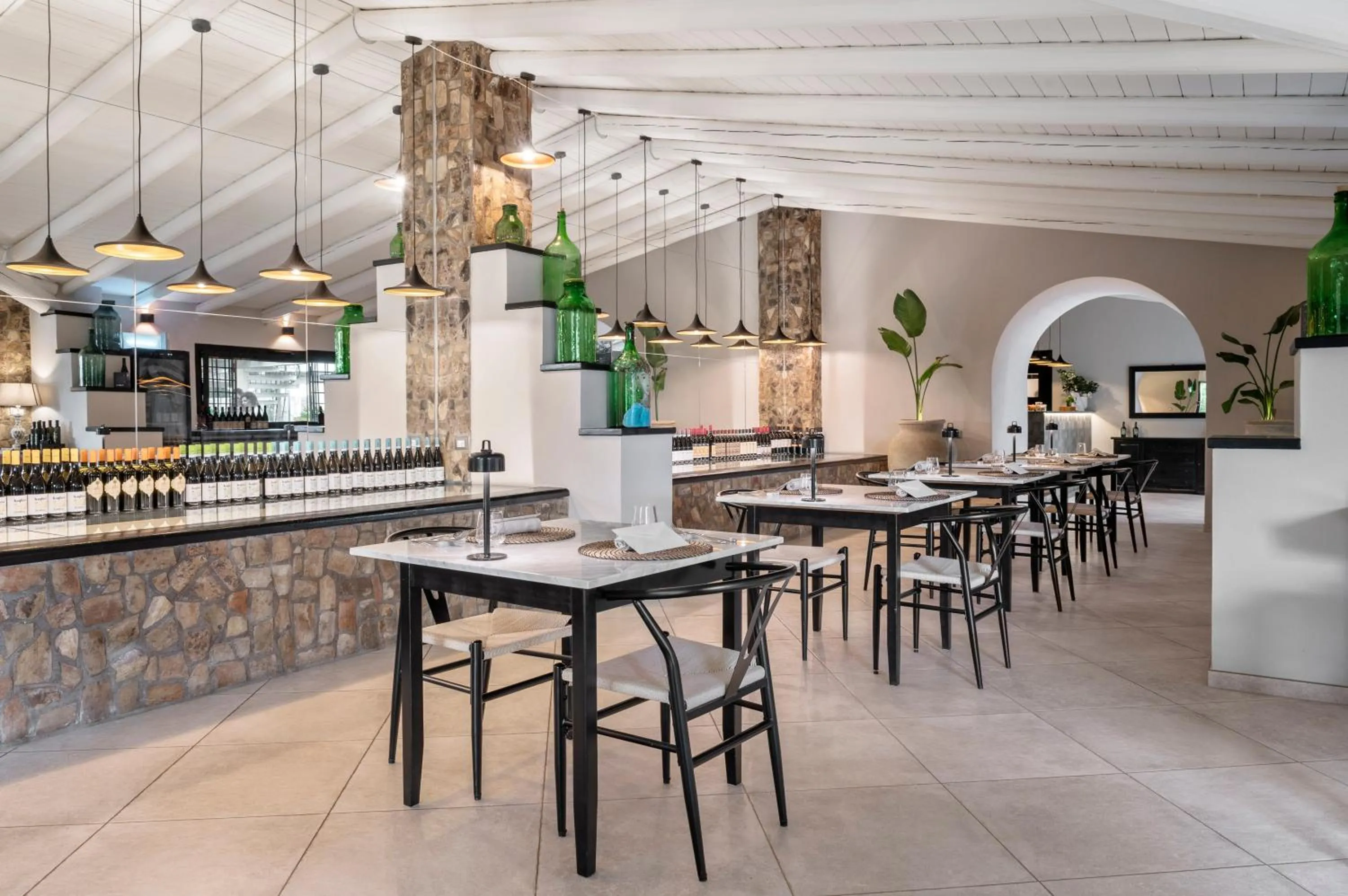 Restaurant/places to eat in Villa Felicia