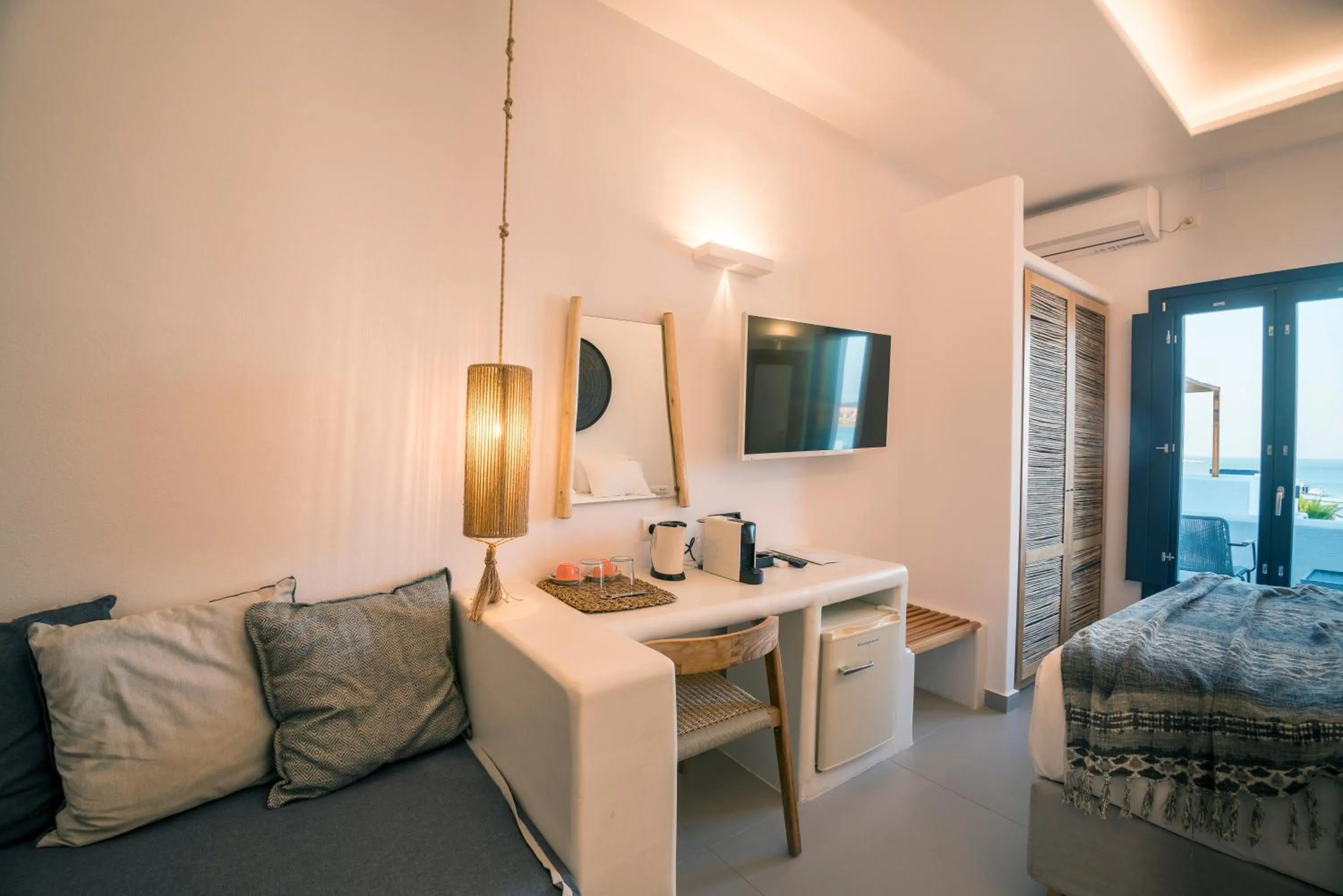 Photo of the whole room, Bed in Sandaya Luxury Suites