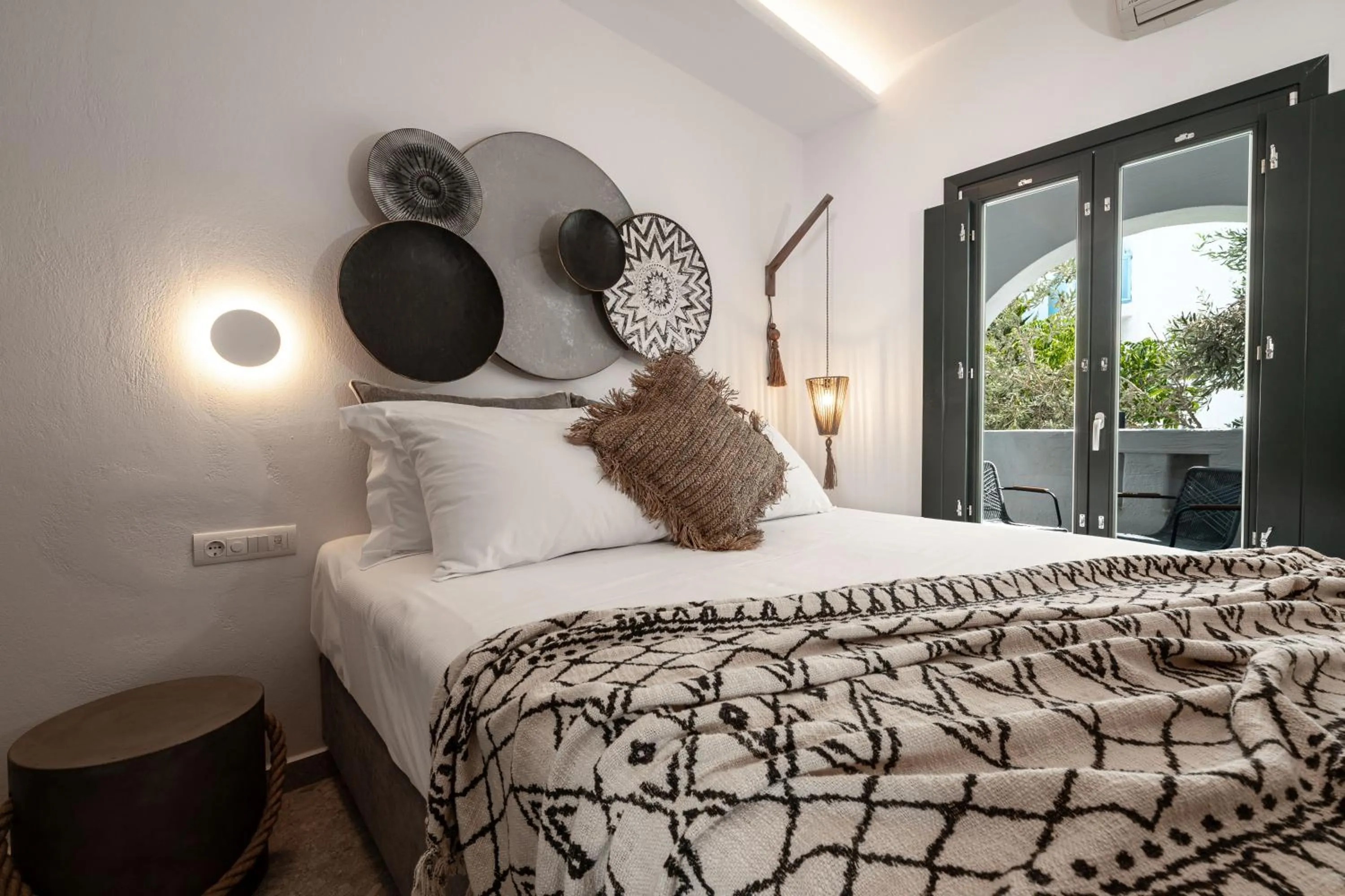 Bed in Sandaya Luxury Suites