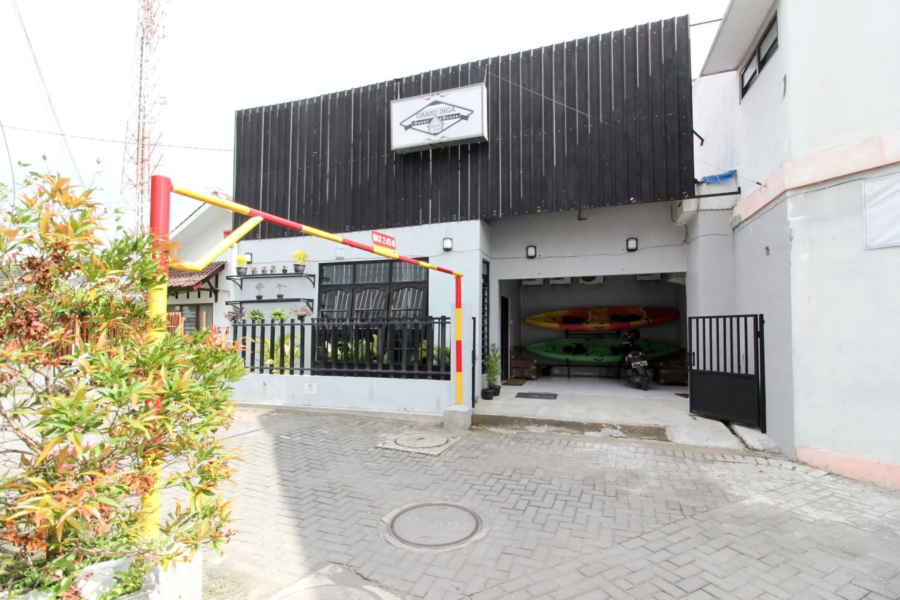 Property building in RedDoorz near Graha Saba UGM