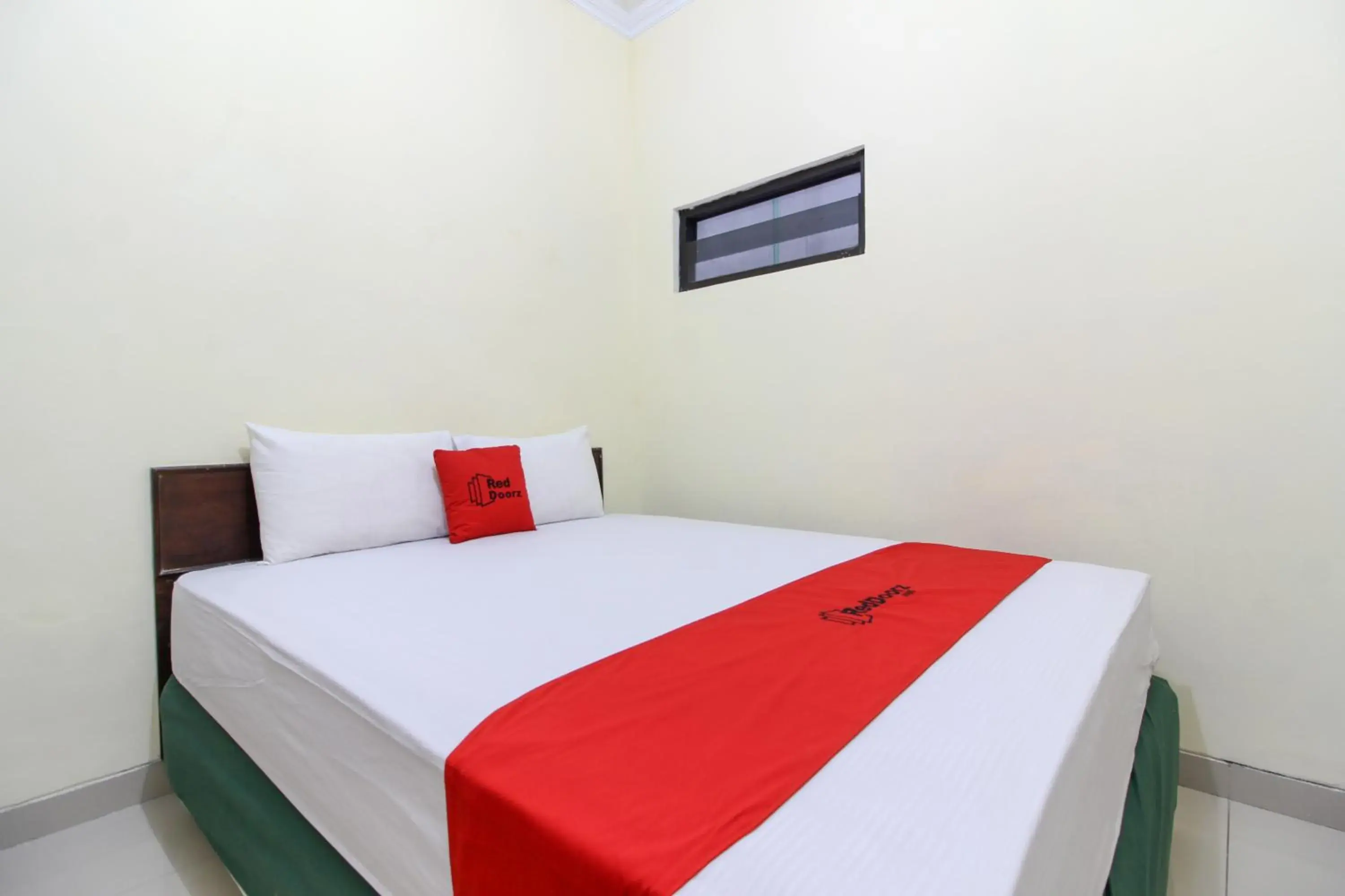 Double Room in RedDoorz near Rumah Sakit Condong Catur Double Room in RedDoorz near Rumah Sakit Condong Catur