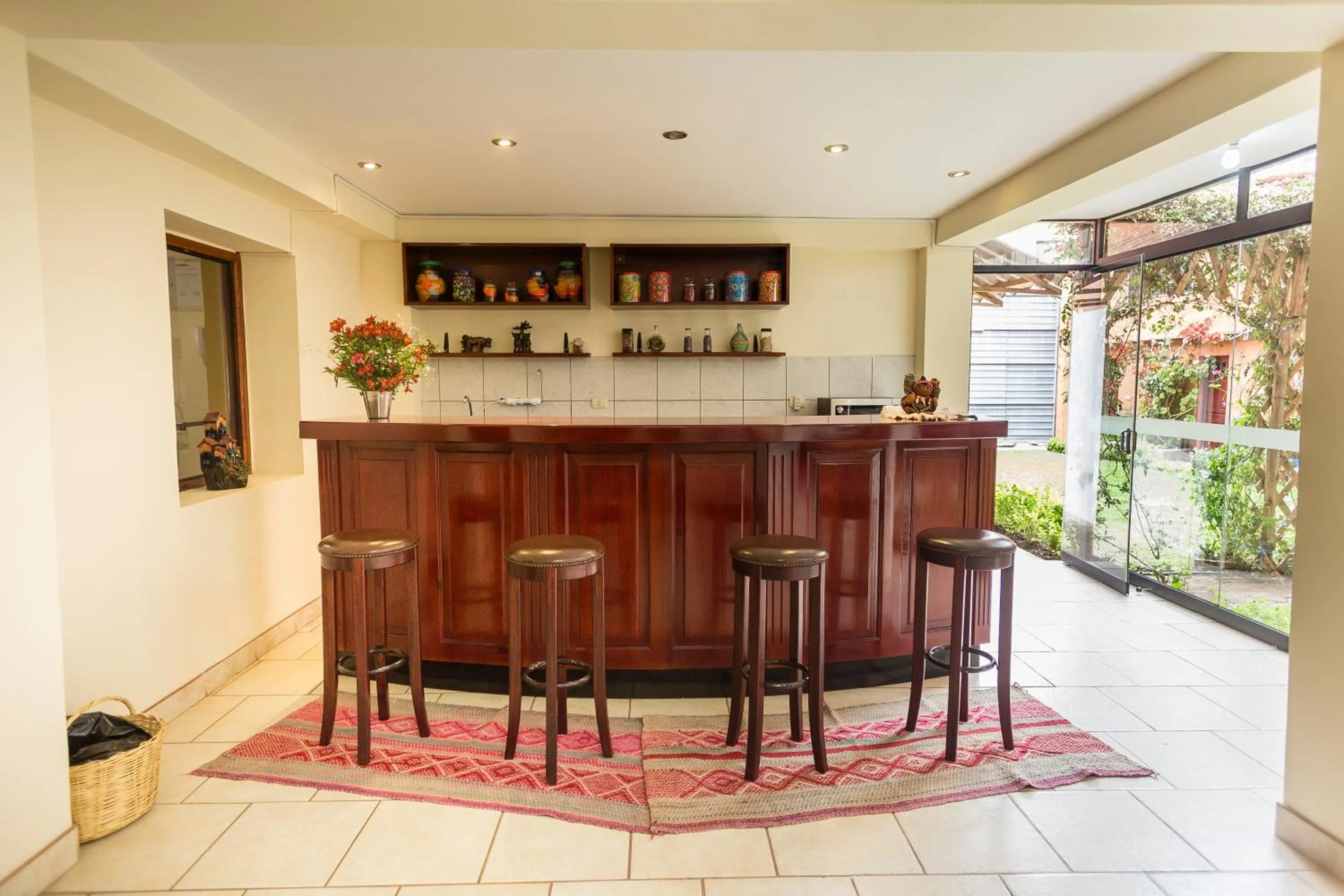 Lounge or bar in Yucay Plaza Inn