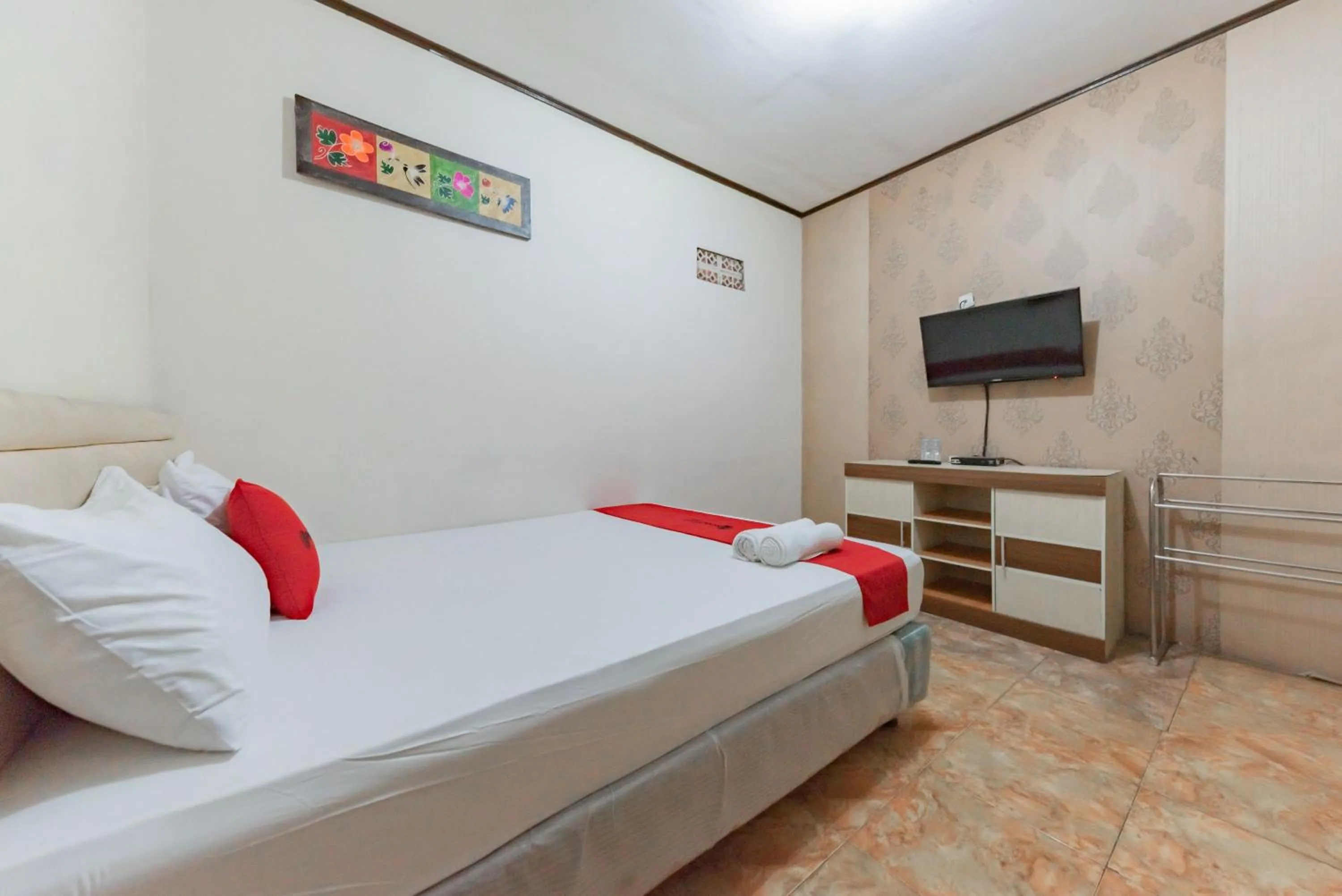 Bedroom in RedDoorz near Cikole Lembang