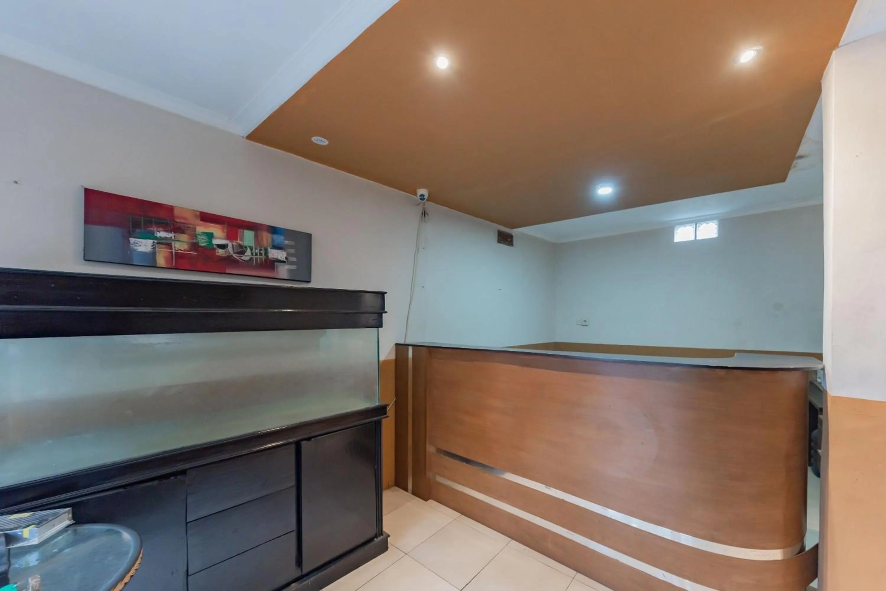 Lobby or reception in RedDoorz near Cikole Lembang