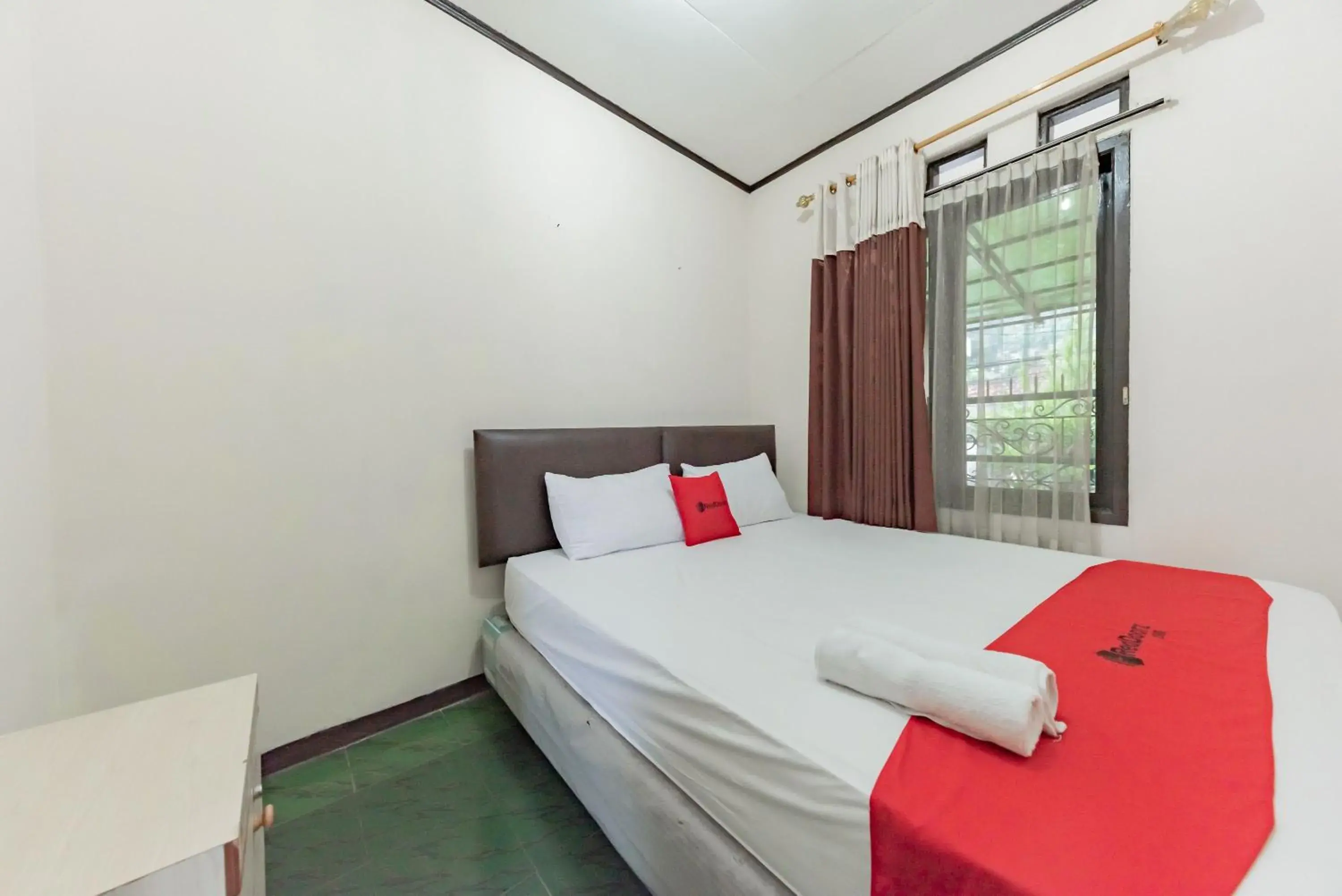 Suite in Vaccinated Staff - OYO 677 Rianes Family Guest House Suite in Vaccinated Staff - OYO 677 Rianes Family Guest House