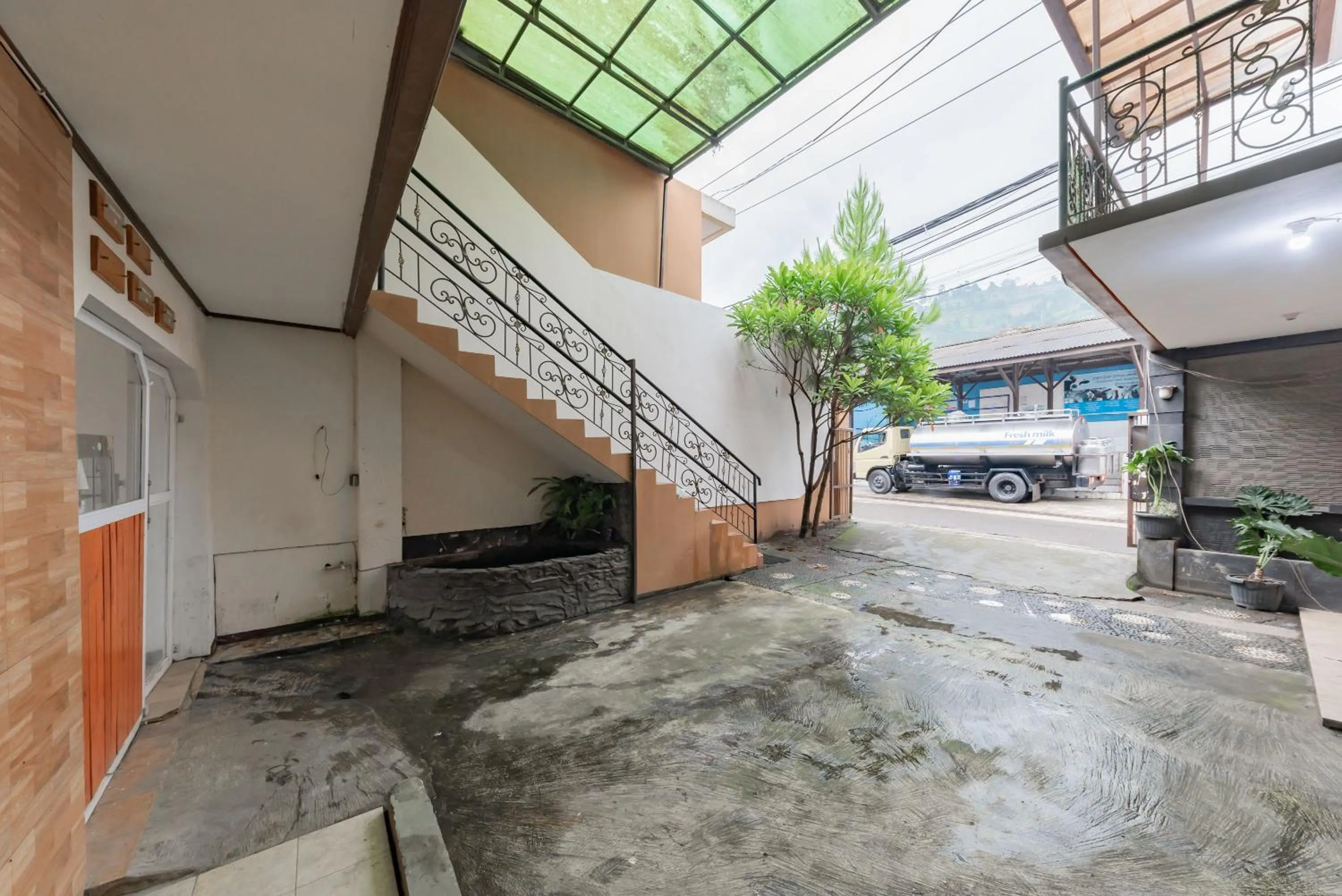 Property building in RedDoorz near Cikole Lembang