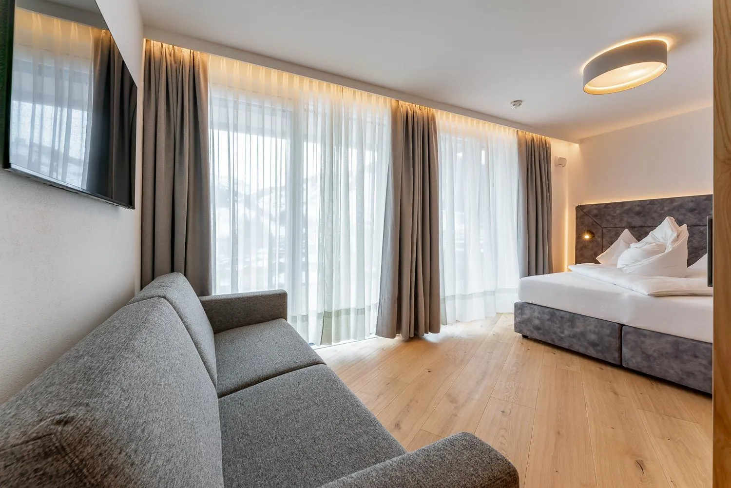 Bedroom, Bed in Adler Resort