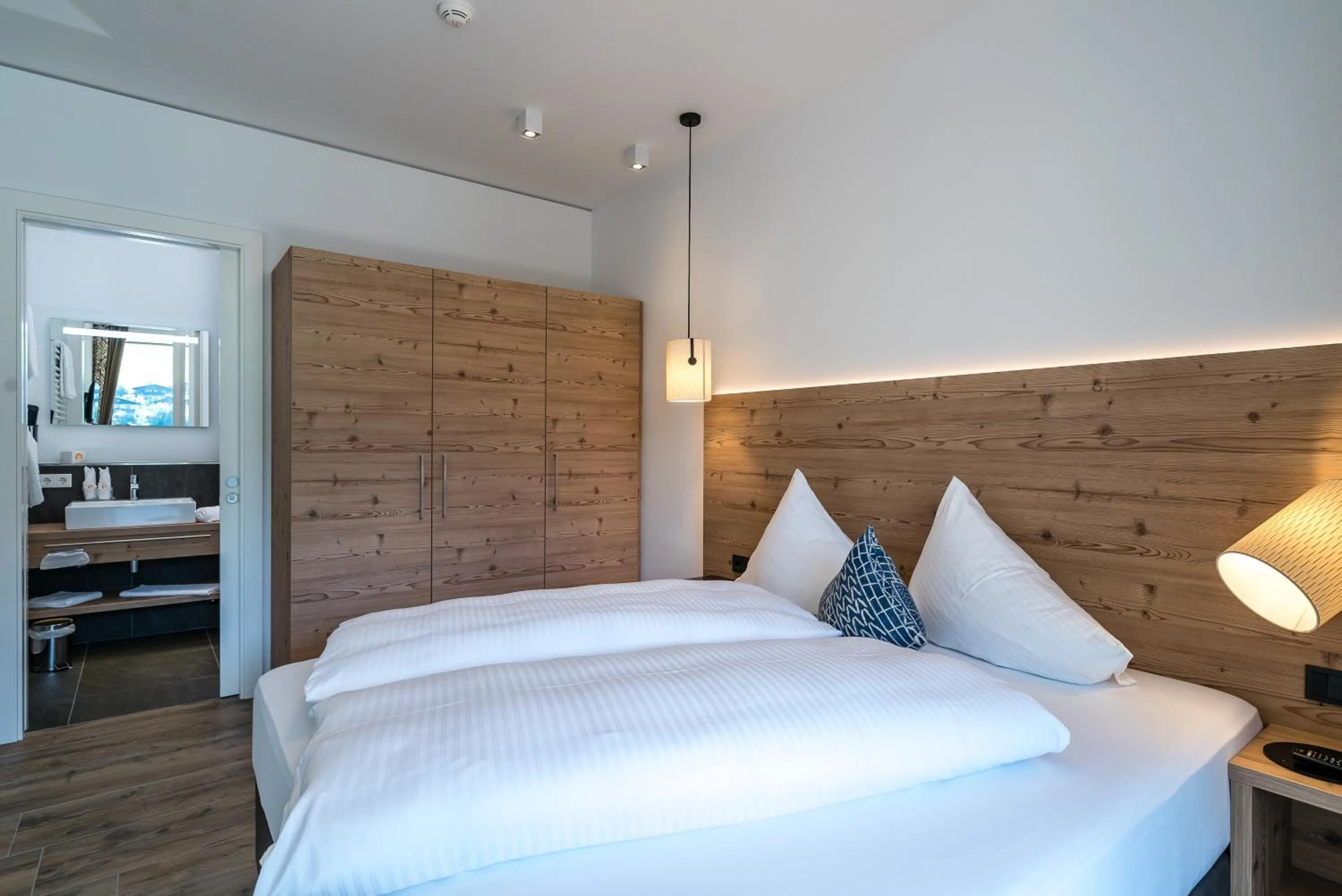 Bathroom, Bed in Adler Resort
