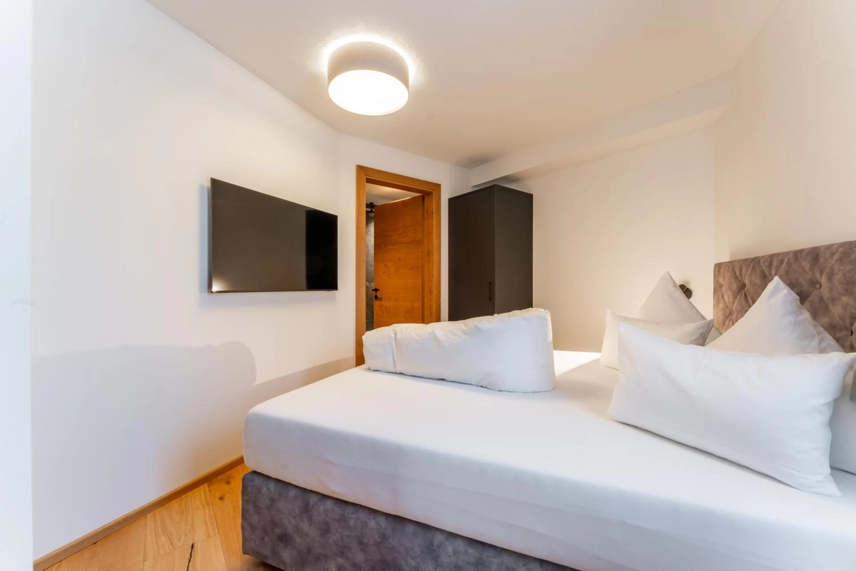 Bedroom, Bed in Adler Resort