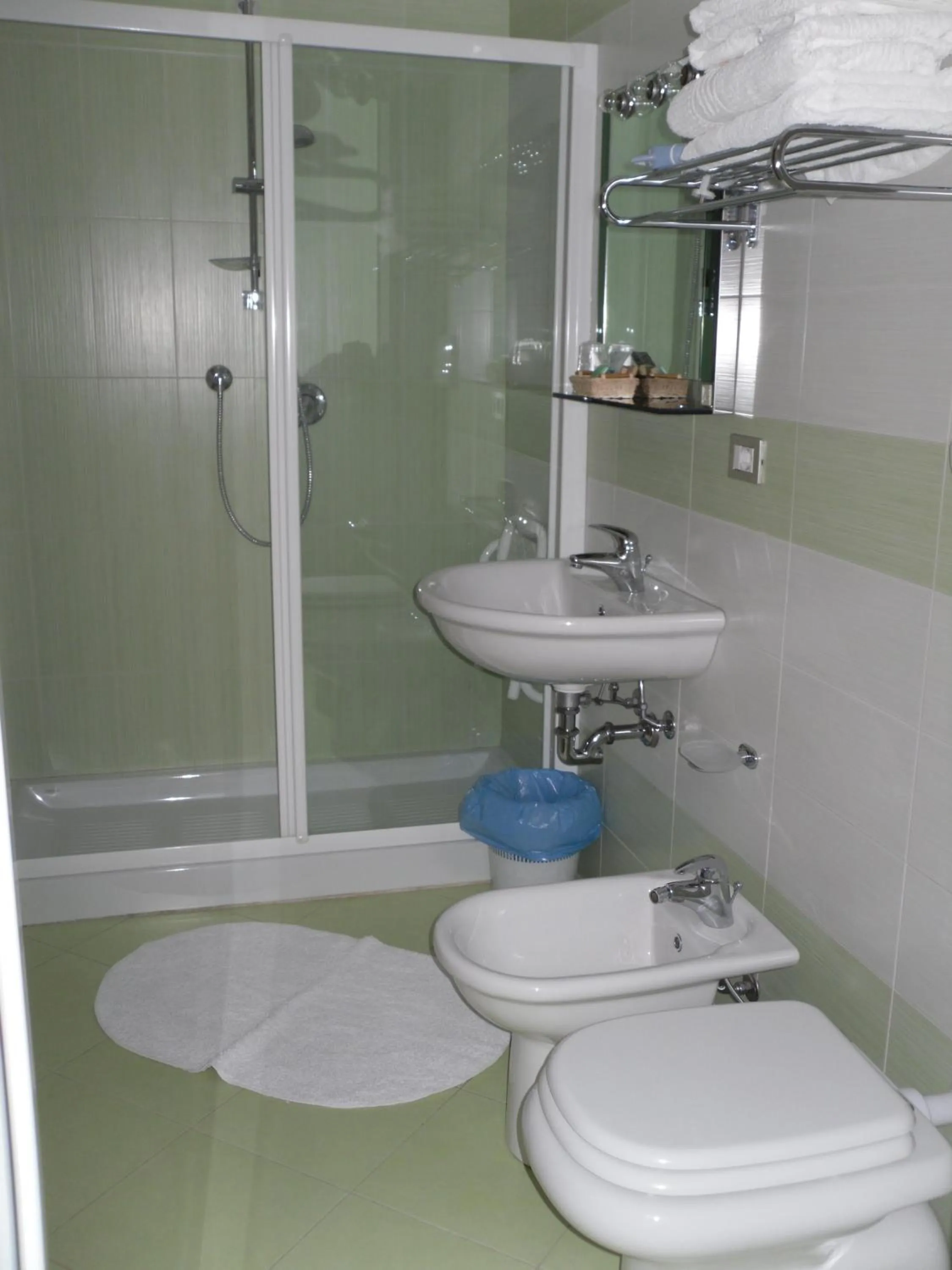 Bathroom in Hotel Centrale