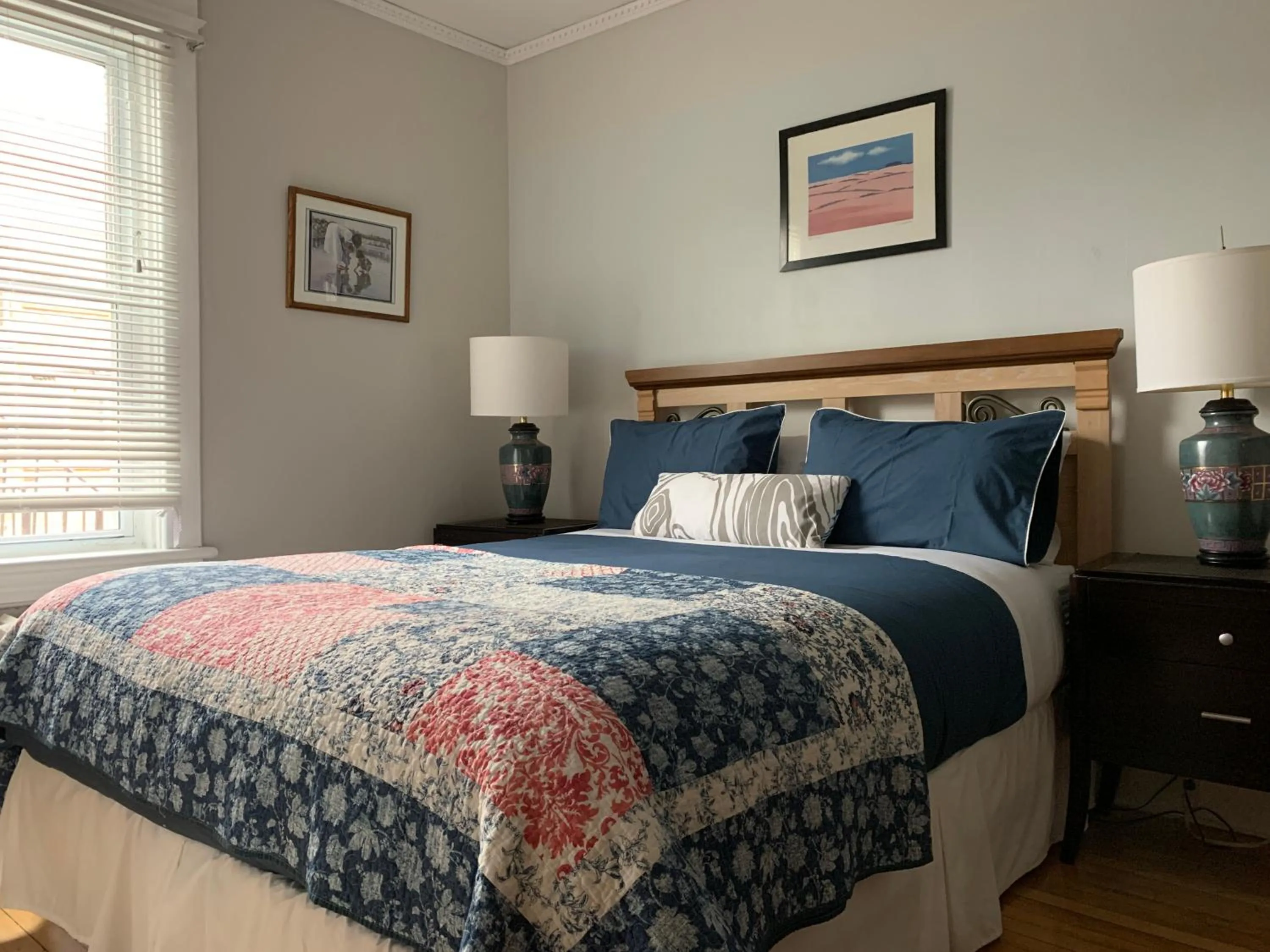 Bedroom in Rideau Inn