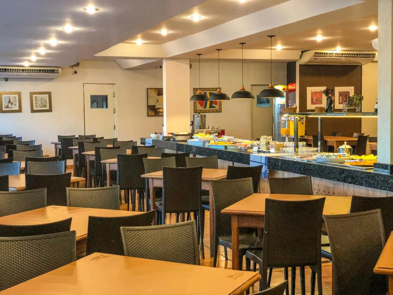 Restaurant/places to eat in Rio das Pedras Thermas Hotel