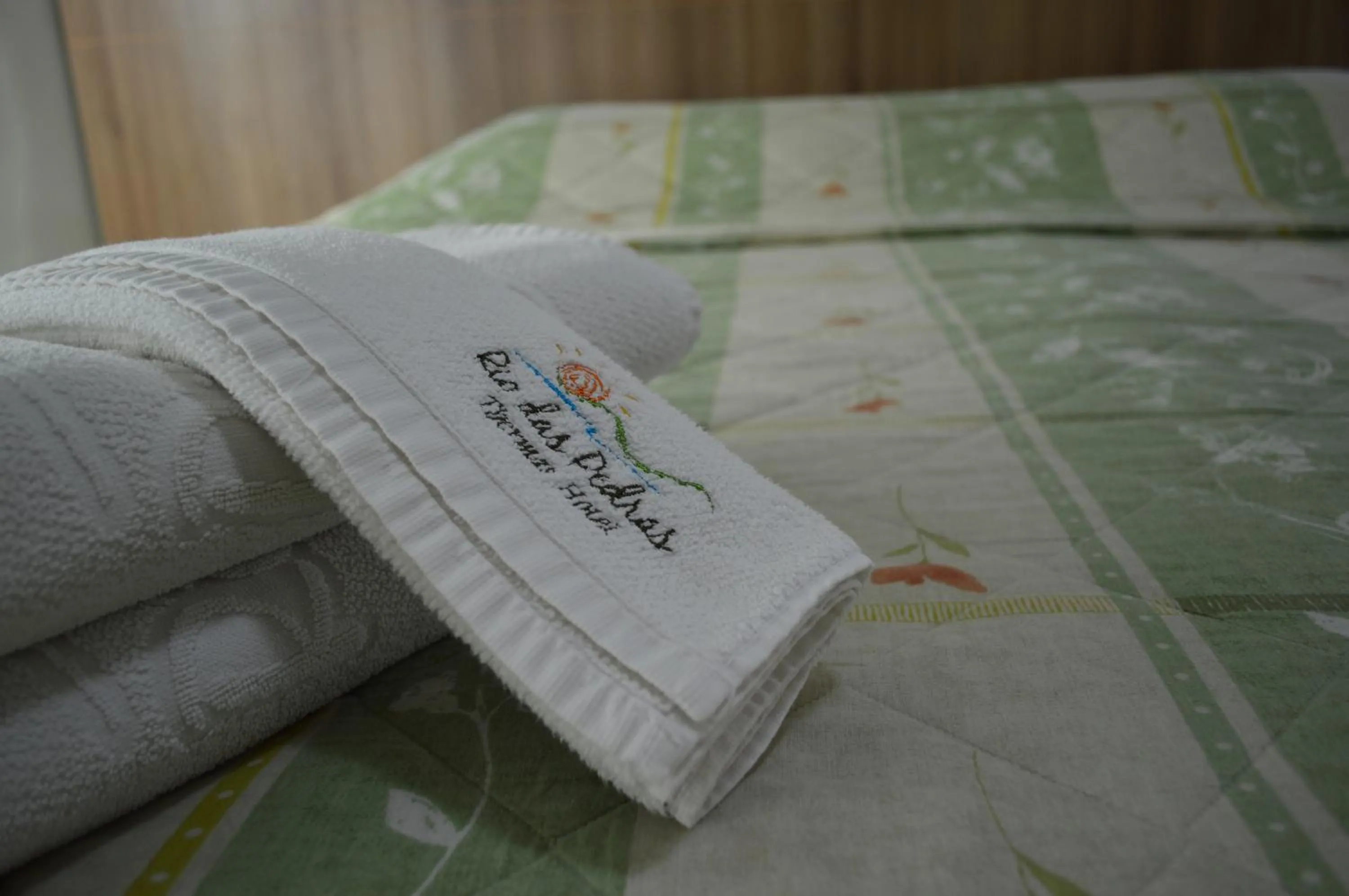 Bed in Rio das Pedras Thermas Hotel