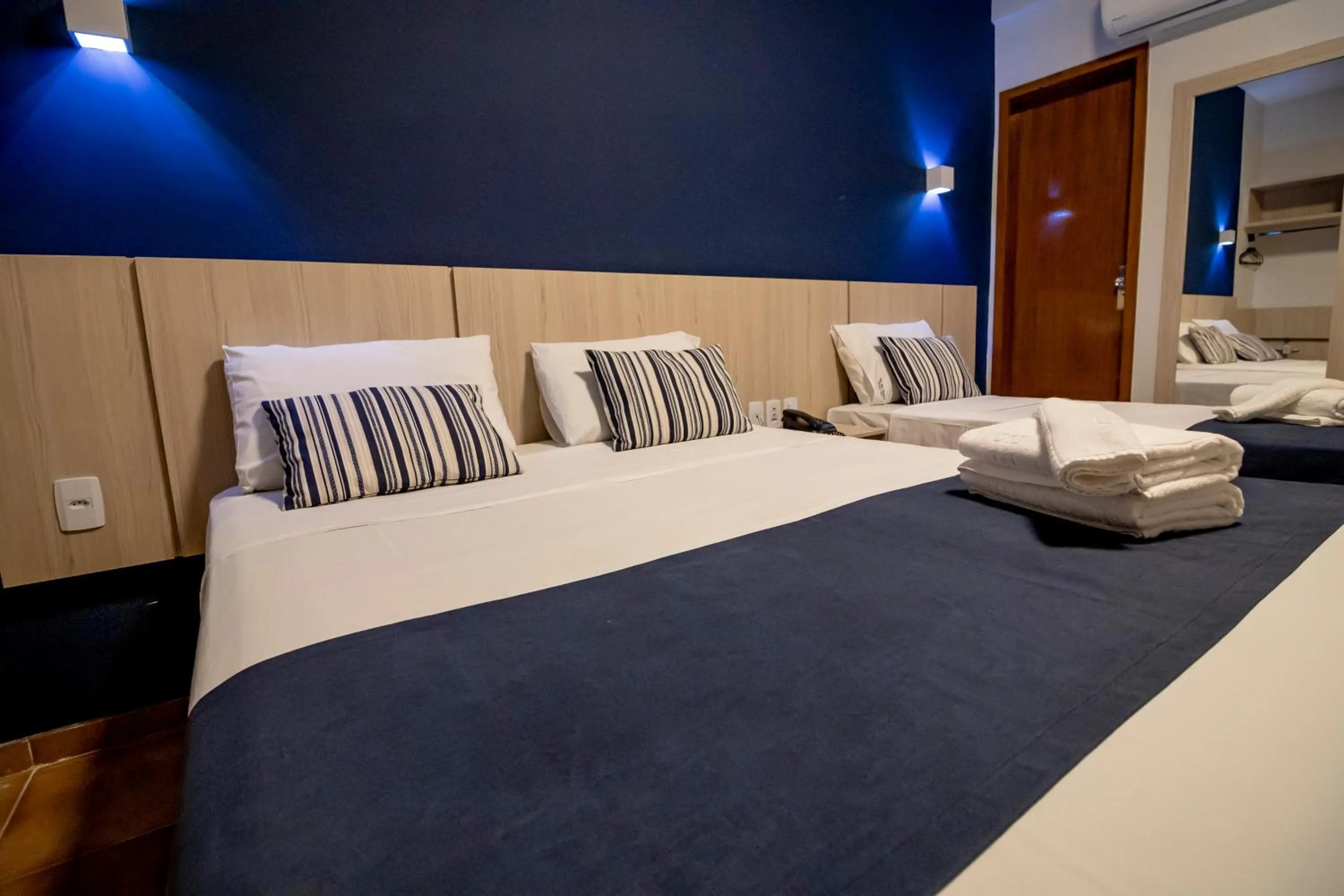 Bed in Rio das Pedras Thermas Hotel