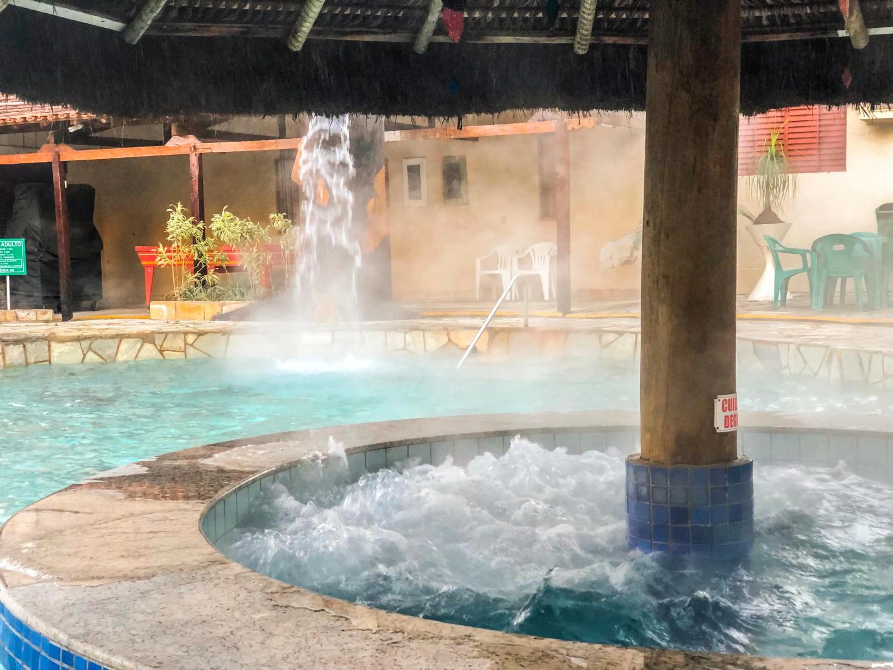 Swimming pool in Rio das Pedras Thermas Hotel