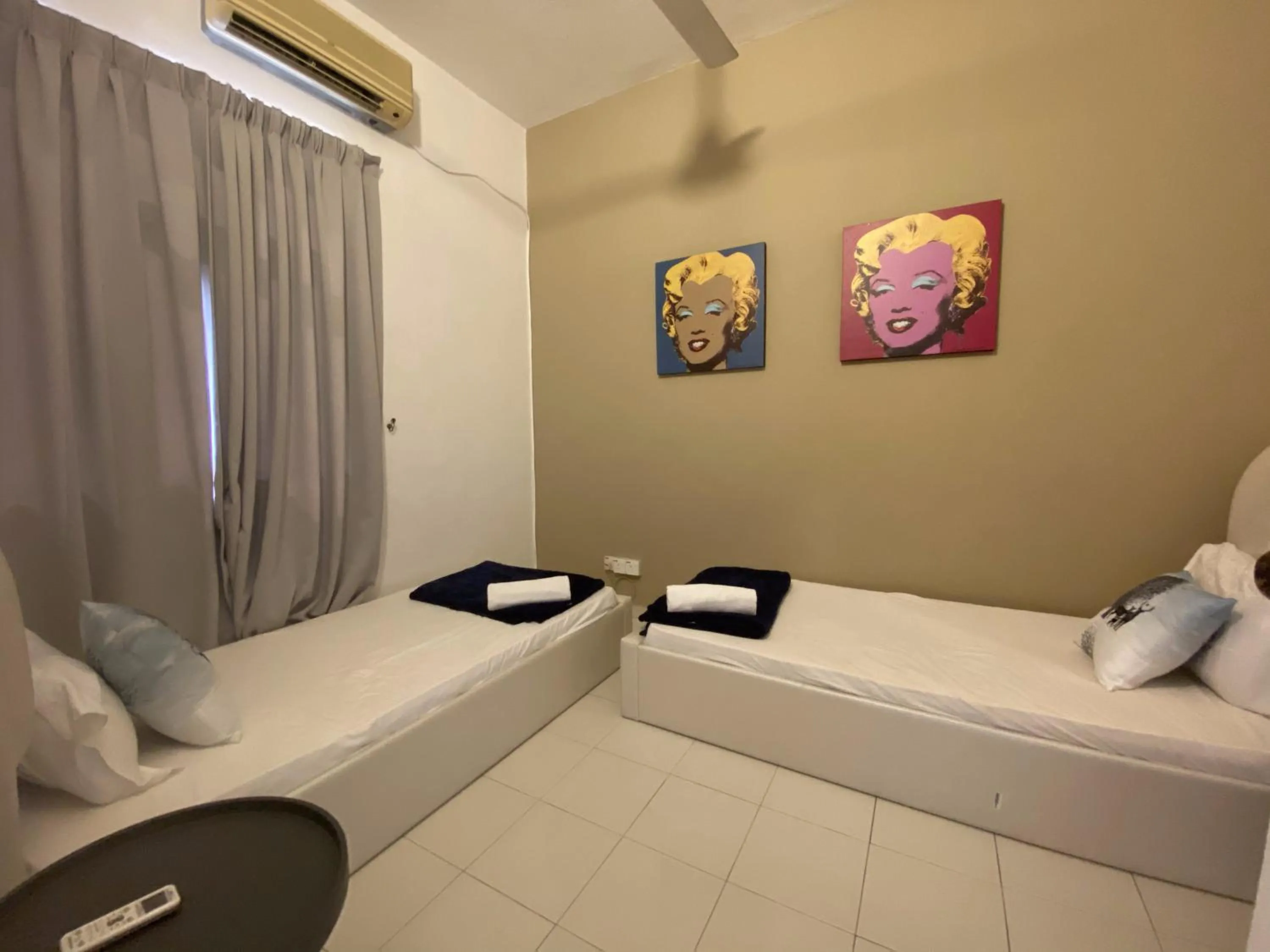 Photo of the whole room, Bed in Arcadia Penang by Plush