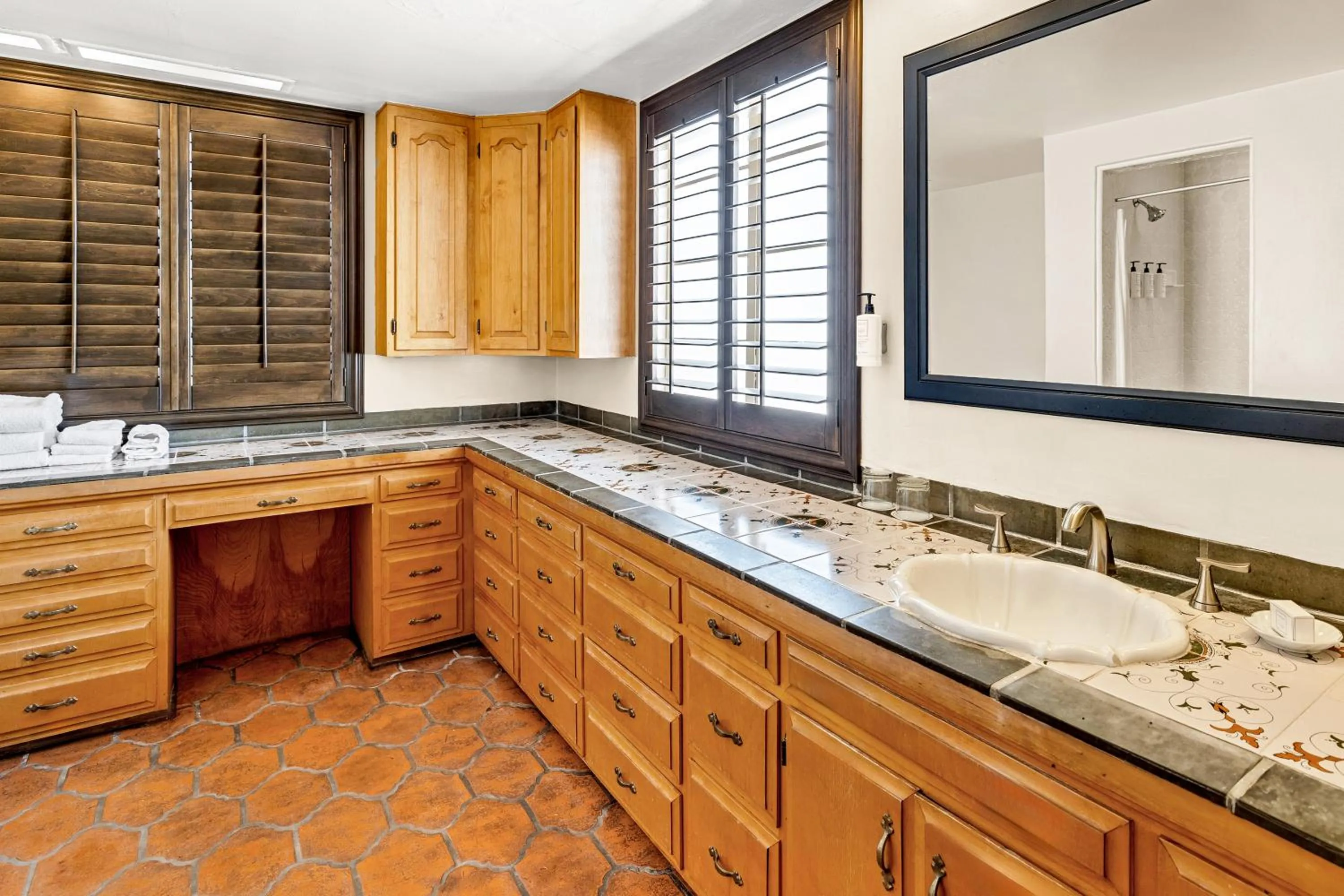 Bathroom in Lodge On The Desert