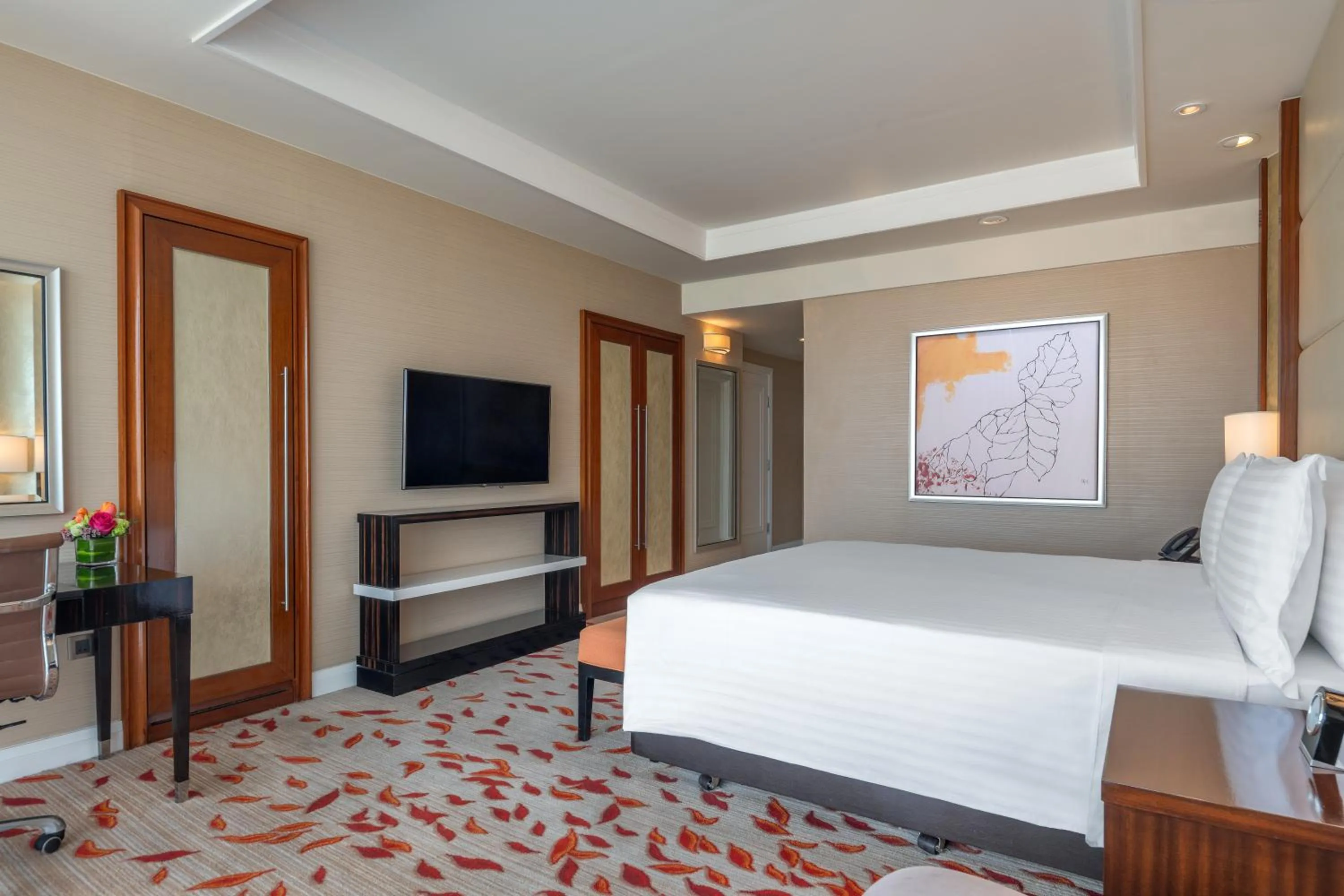 Photo of the whole room, Bed in Solaire Resort Entertainment City