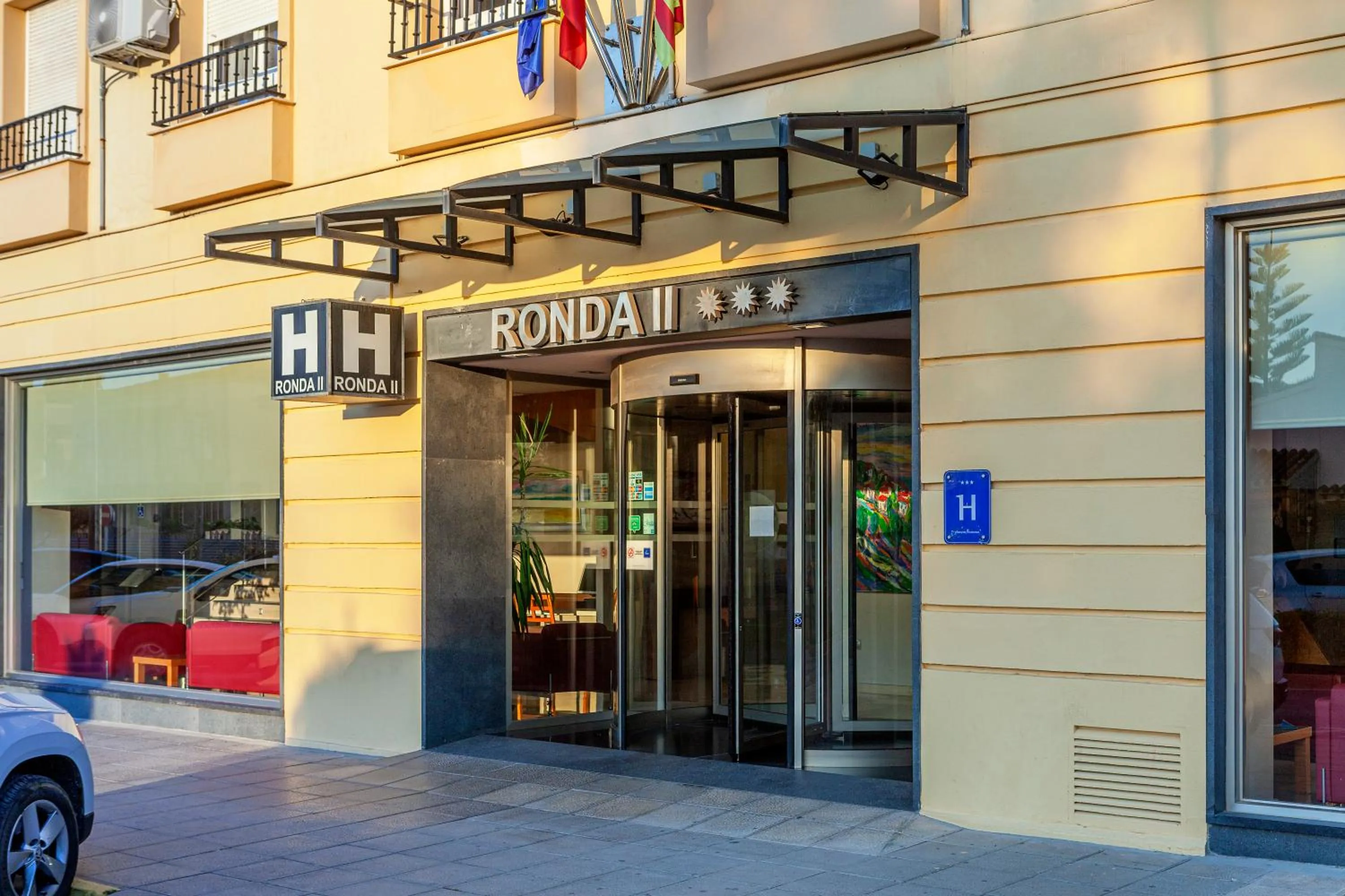 Facade/entrance in Hotel Olympia Ronda II