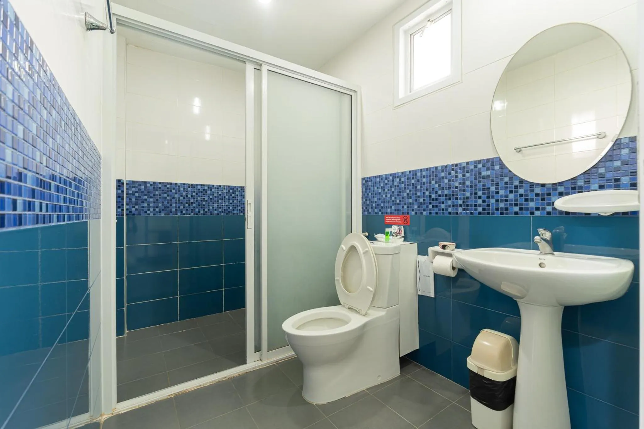 Bathroom in Baan Faa Talaychan Resort