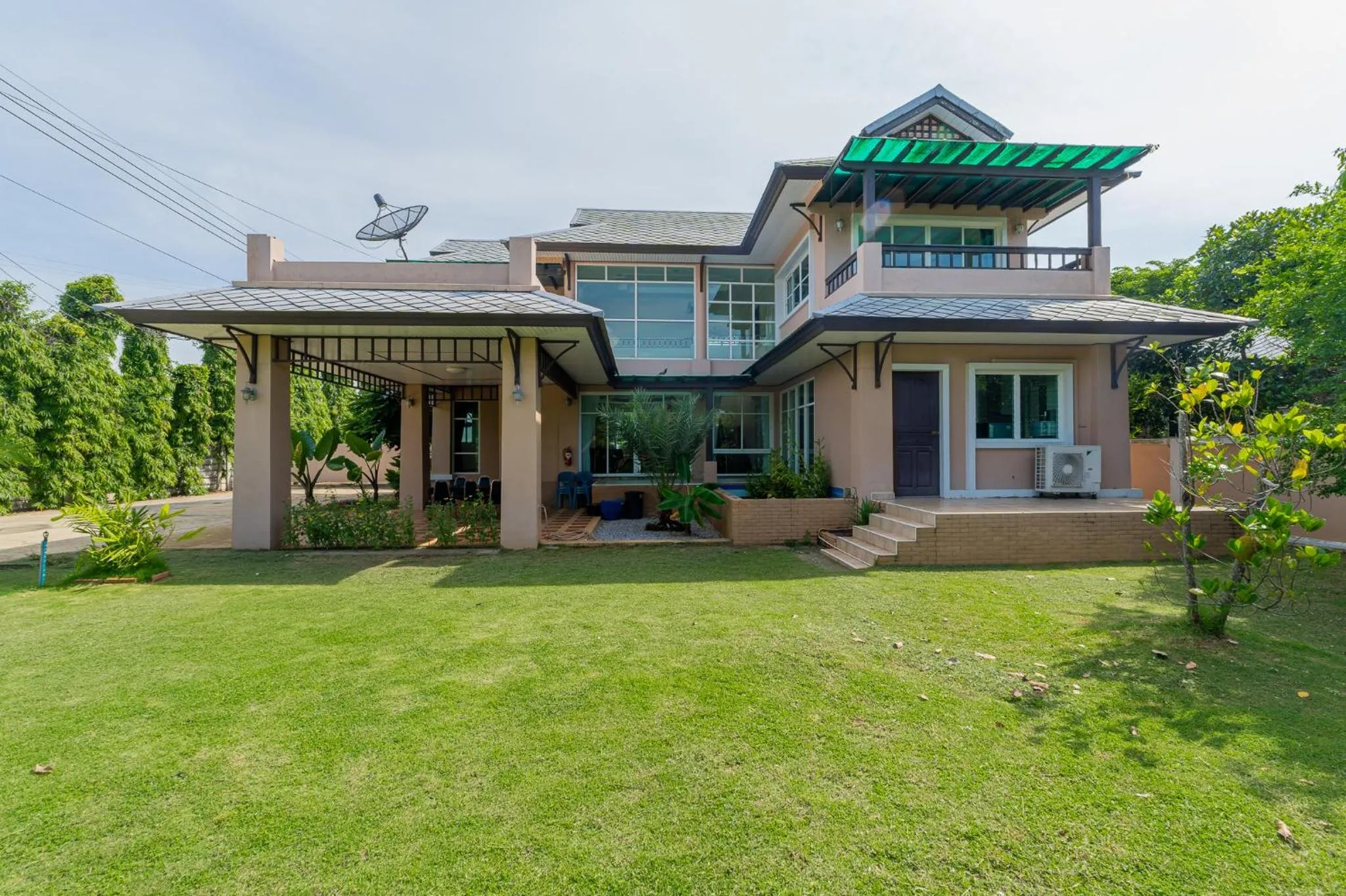 Property building in Baan Faa Talaychan Resort