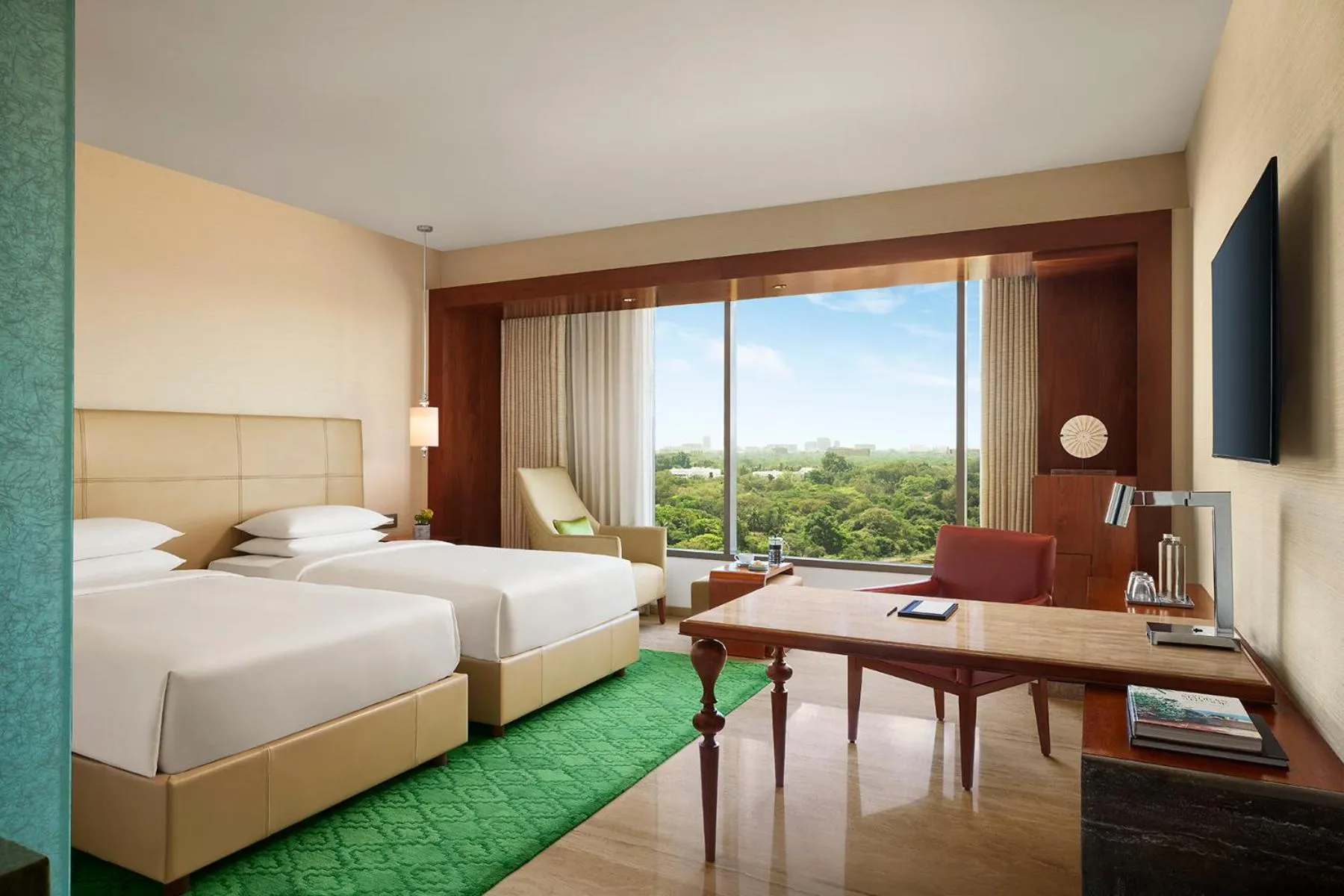 Bed in Park Hyatt Chennai