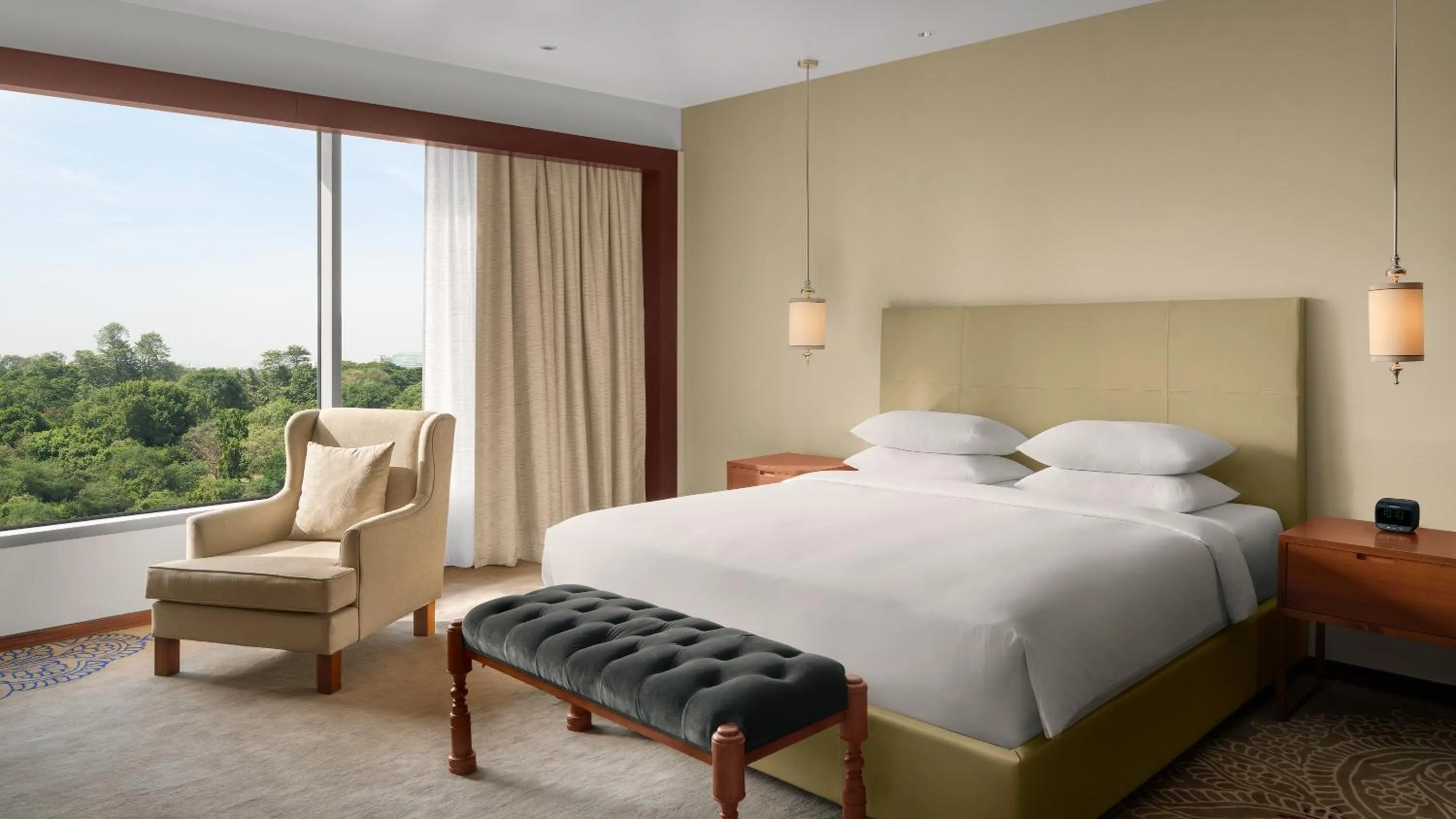 Bed in Park Hyatt Chennai