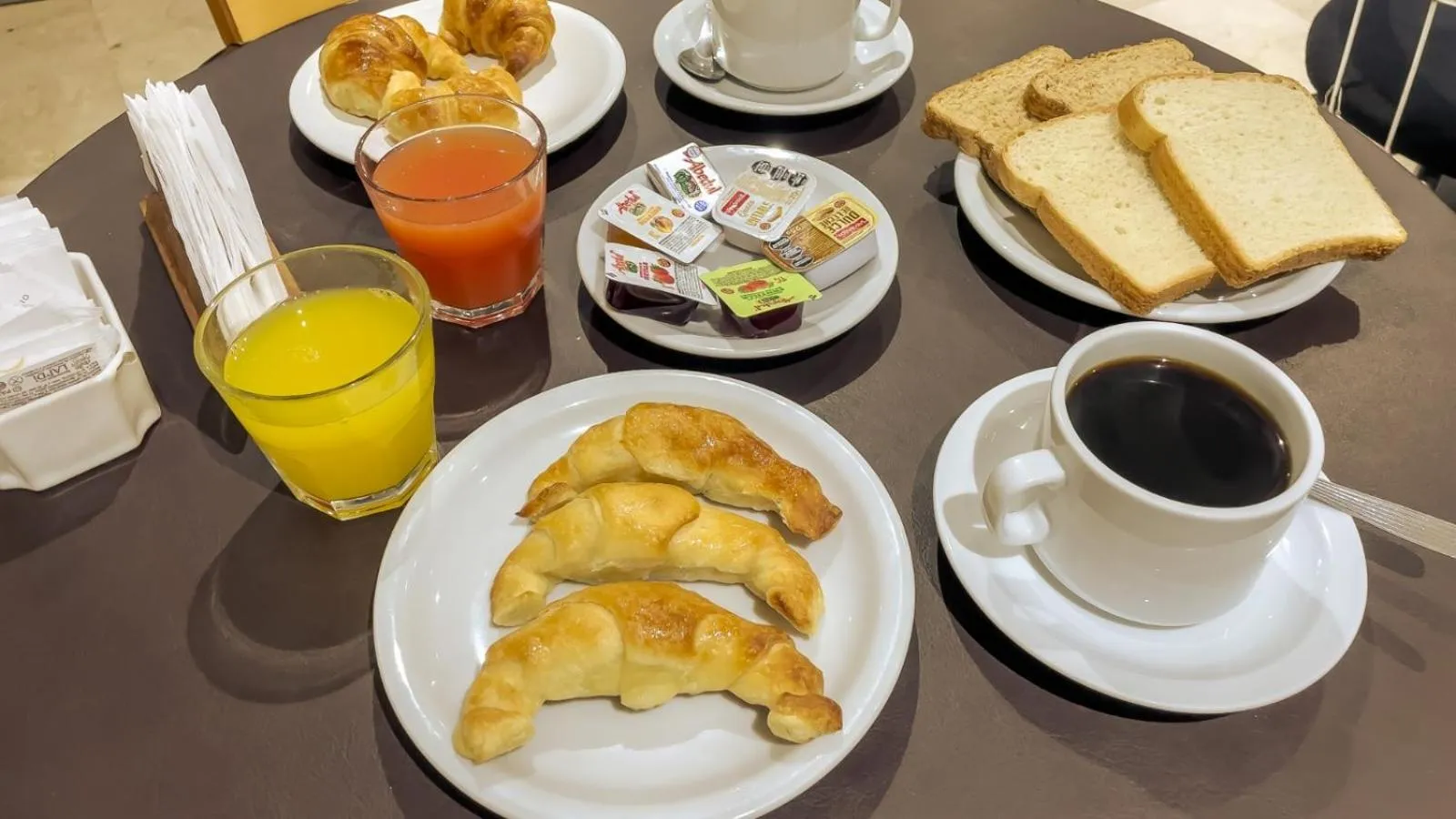 Breakfast in Hotel HR Plaza Luxor