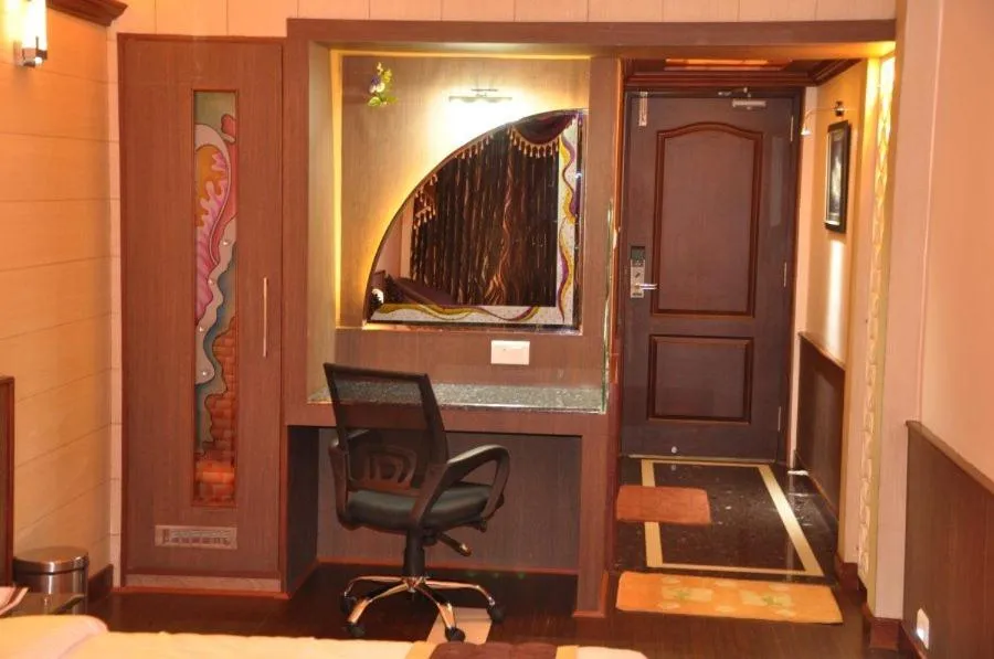 Area and facilities in Astoria Residency