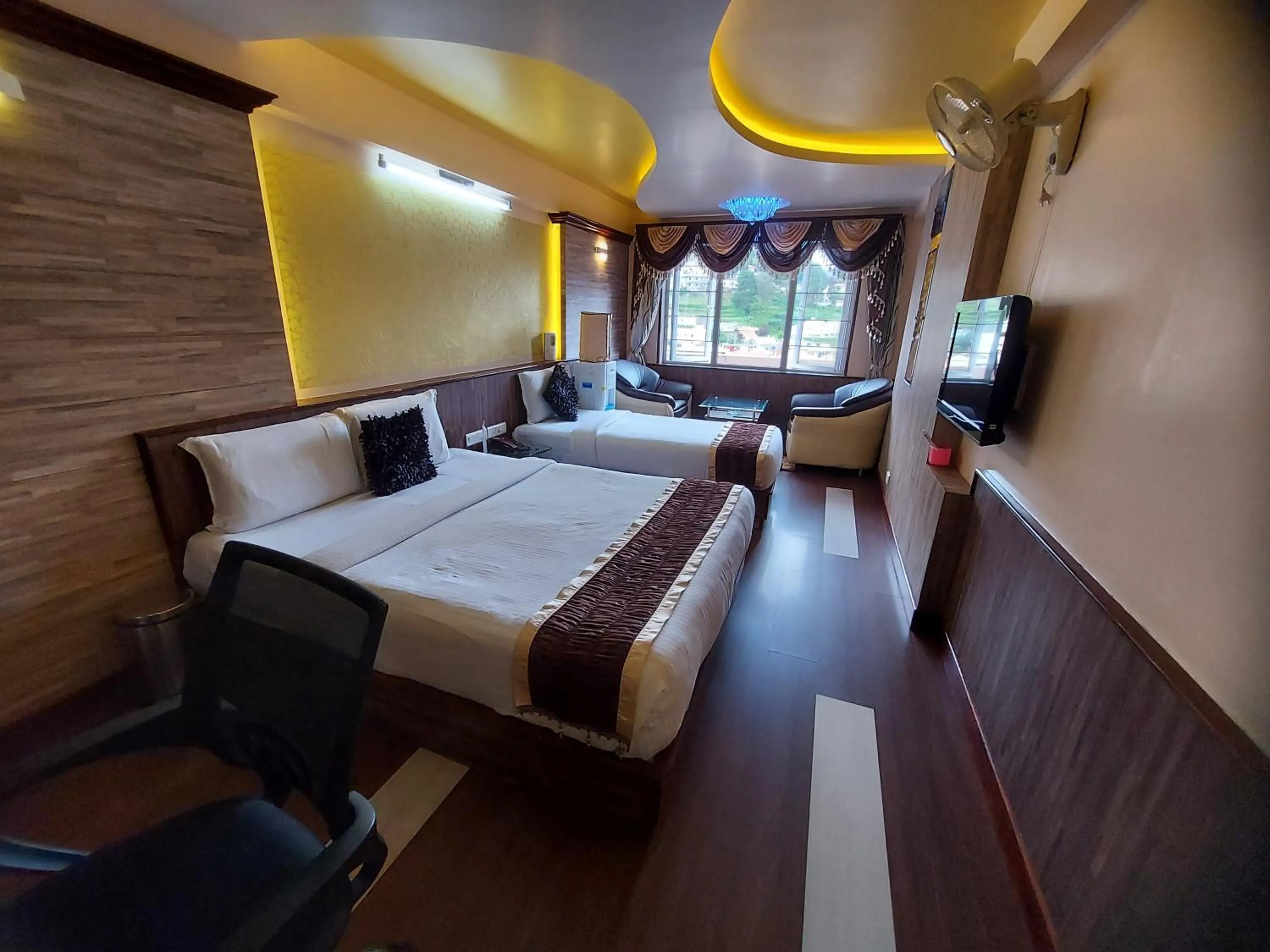 Bed in Astoria Residency