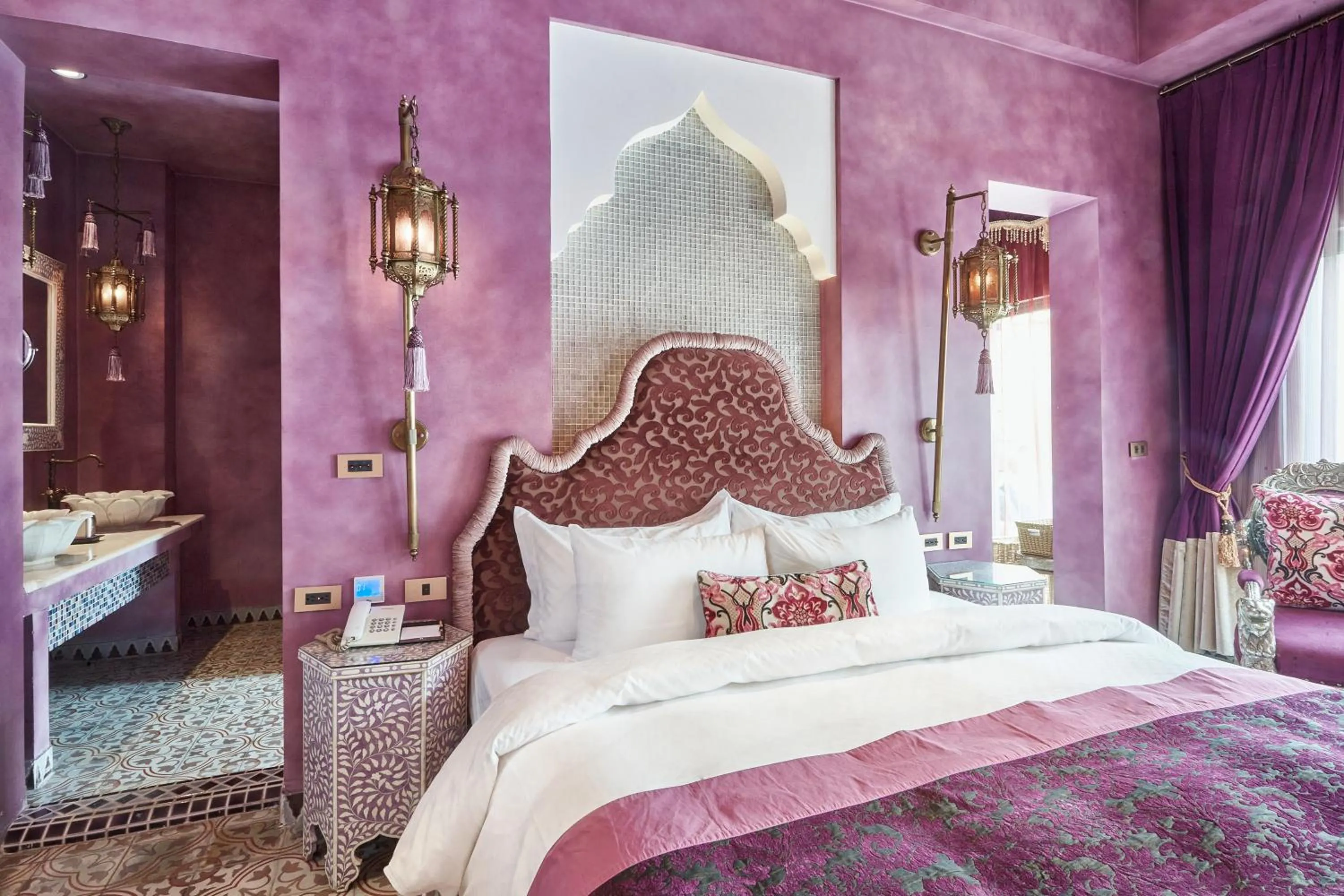 Bed in Kenting Amanda Hotel