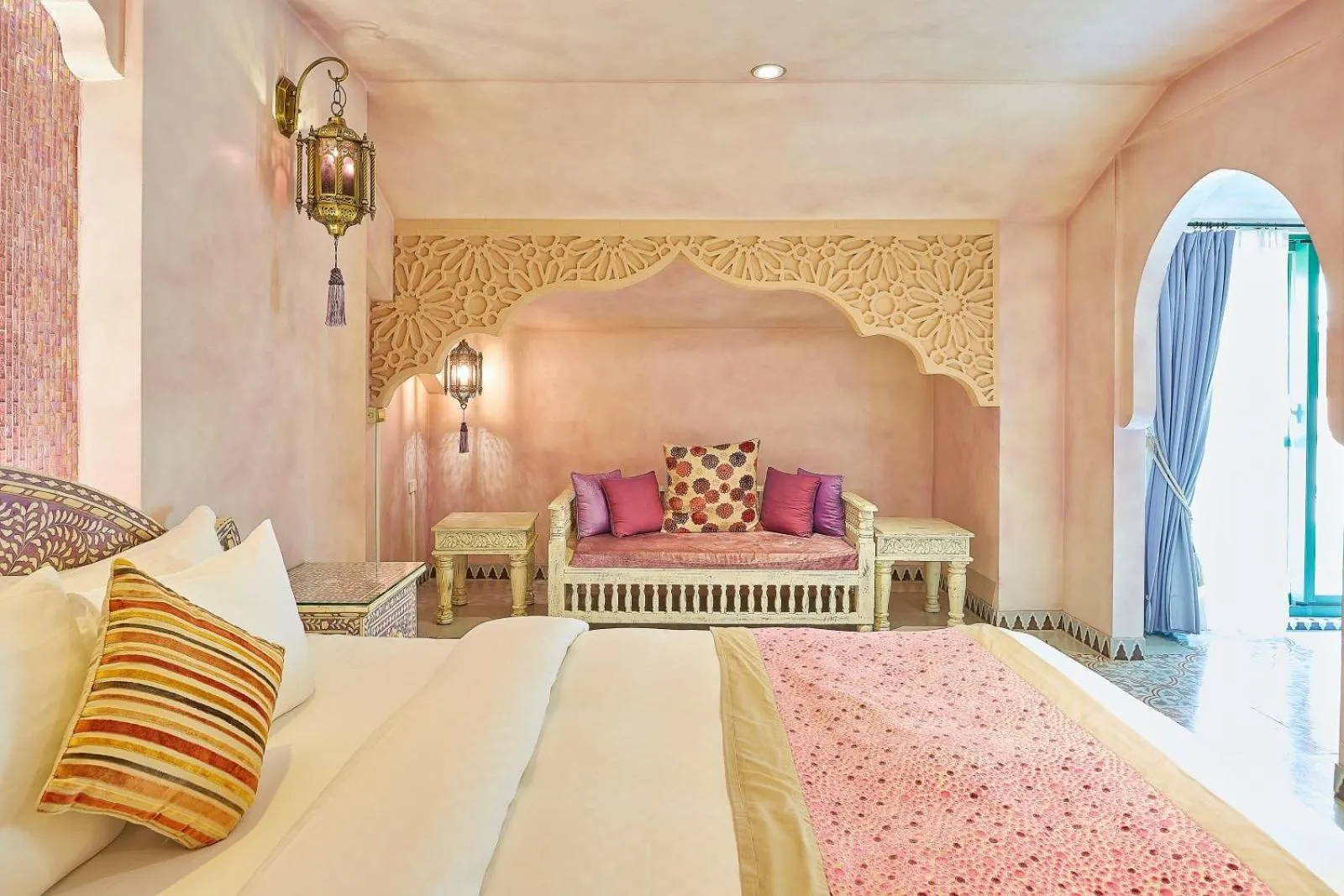 Bed in Kenting Amanda Hotel