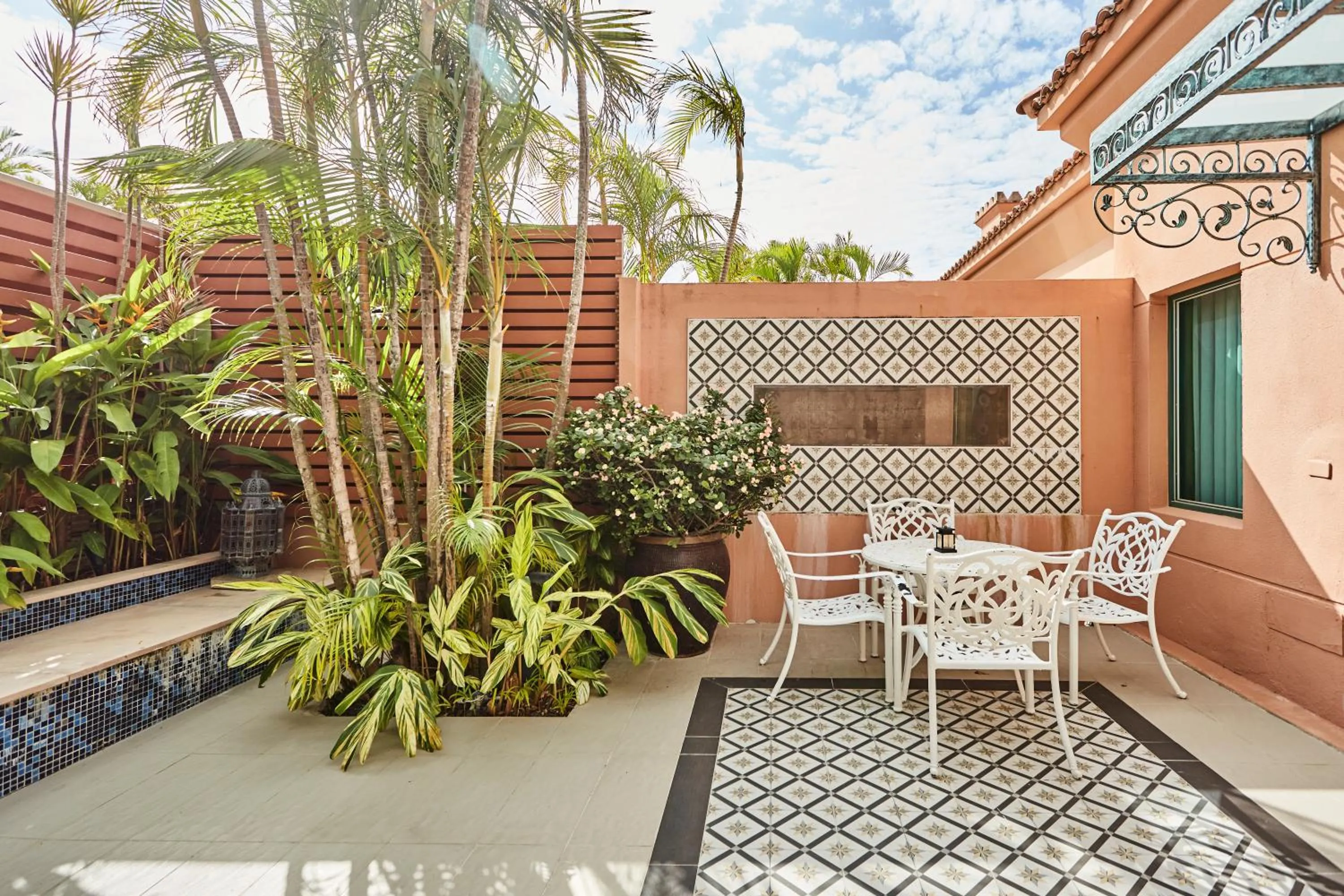 Property building in Kenting Amanda Hotel