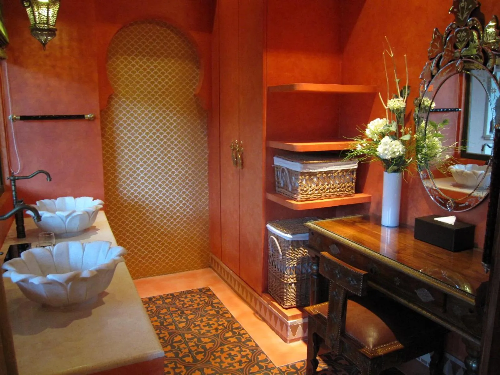 Toilet, Bed in Kenting Amanda Hotel