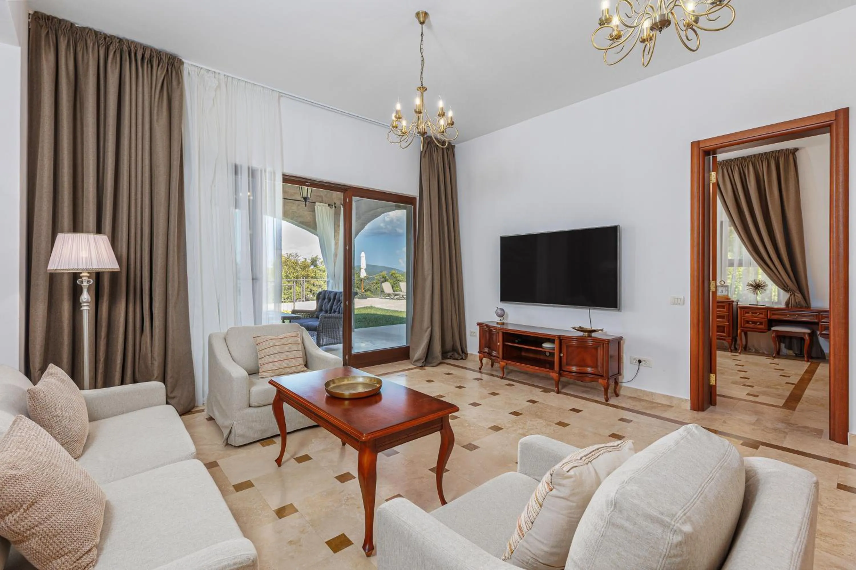 TV and multimedia in Oak Leaf Residences