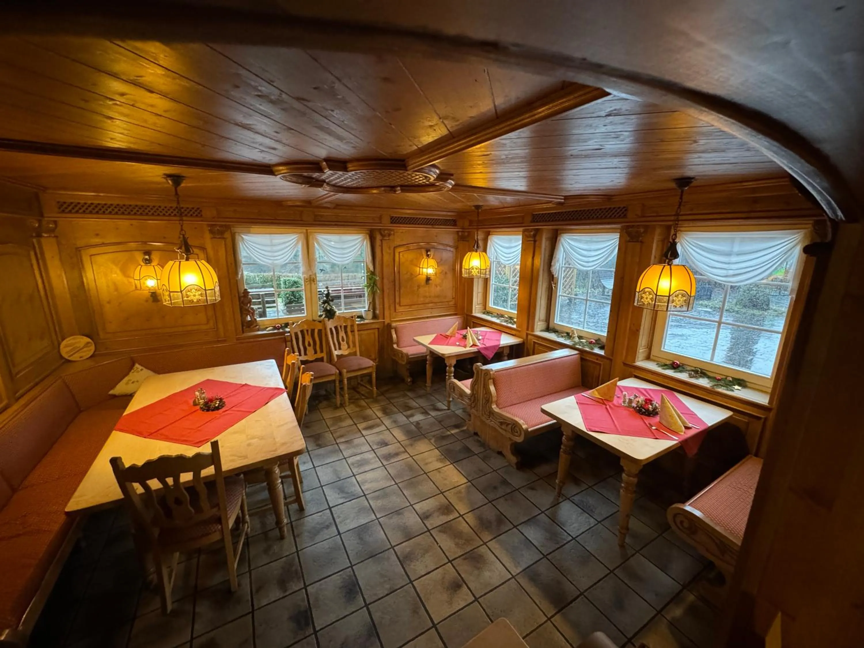 Restaurant/places to eat in Gasthof Braun