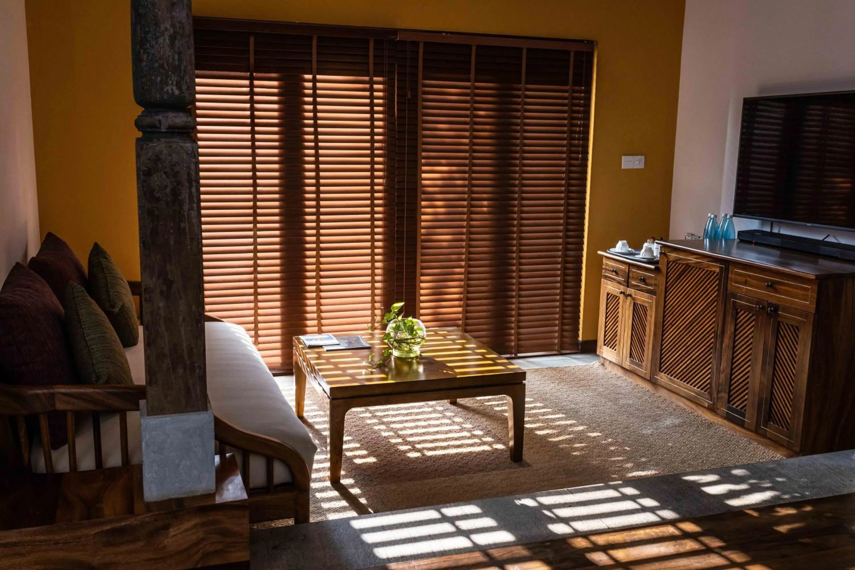 TV and multimedia in Wattura Resort & Spa