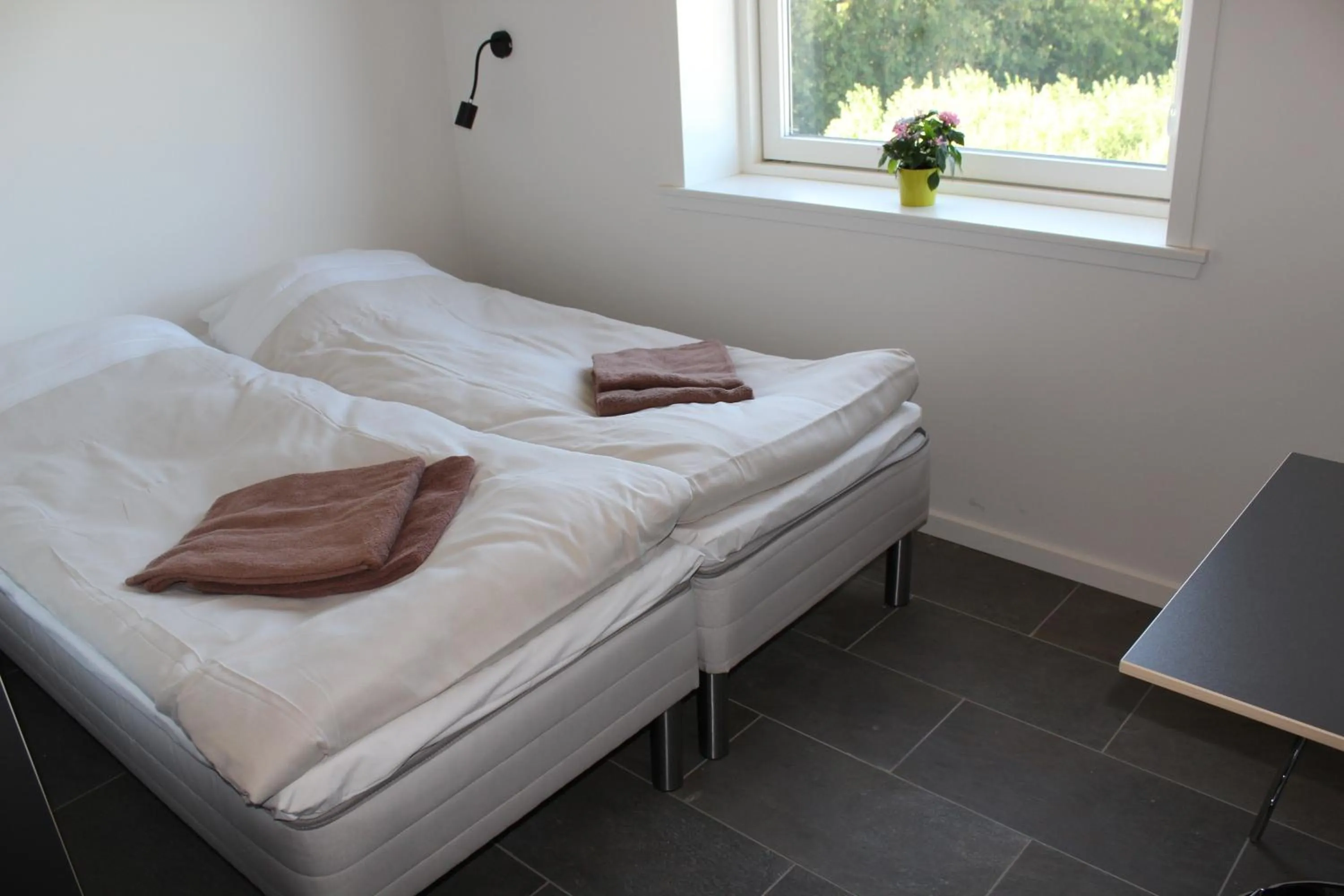 Photo of the whole room, Bed in ICV SleepWell