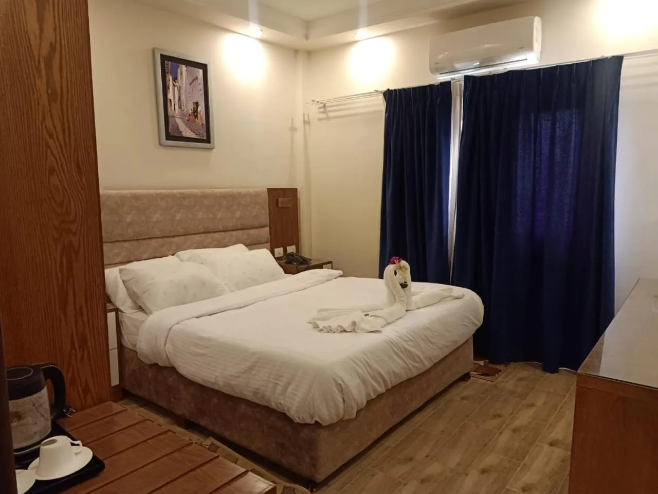 Bed in Jewel Al Nasr Hotel & Apartments