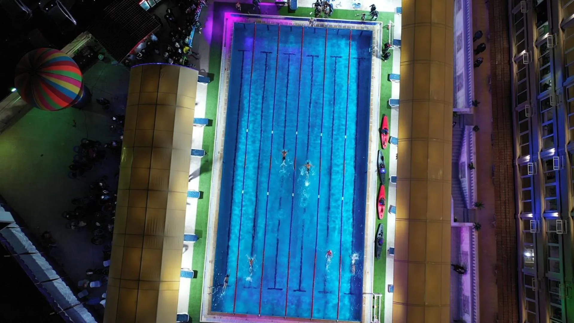 Swimming pool in Jewel Al Nasr Hotel & Apartments
