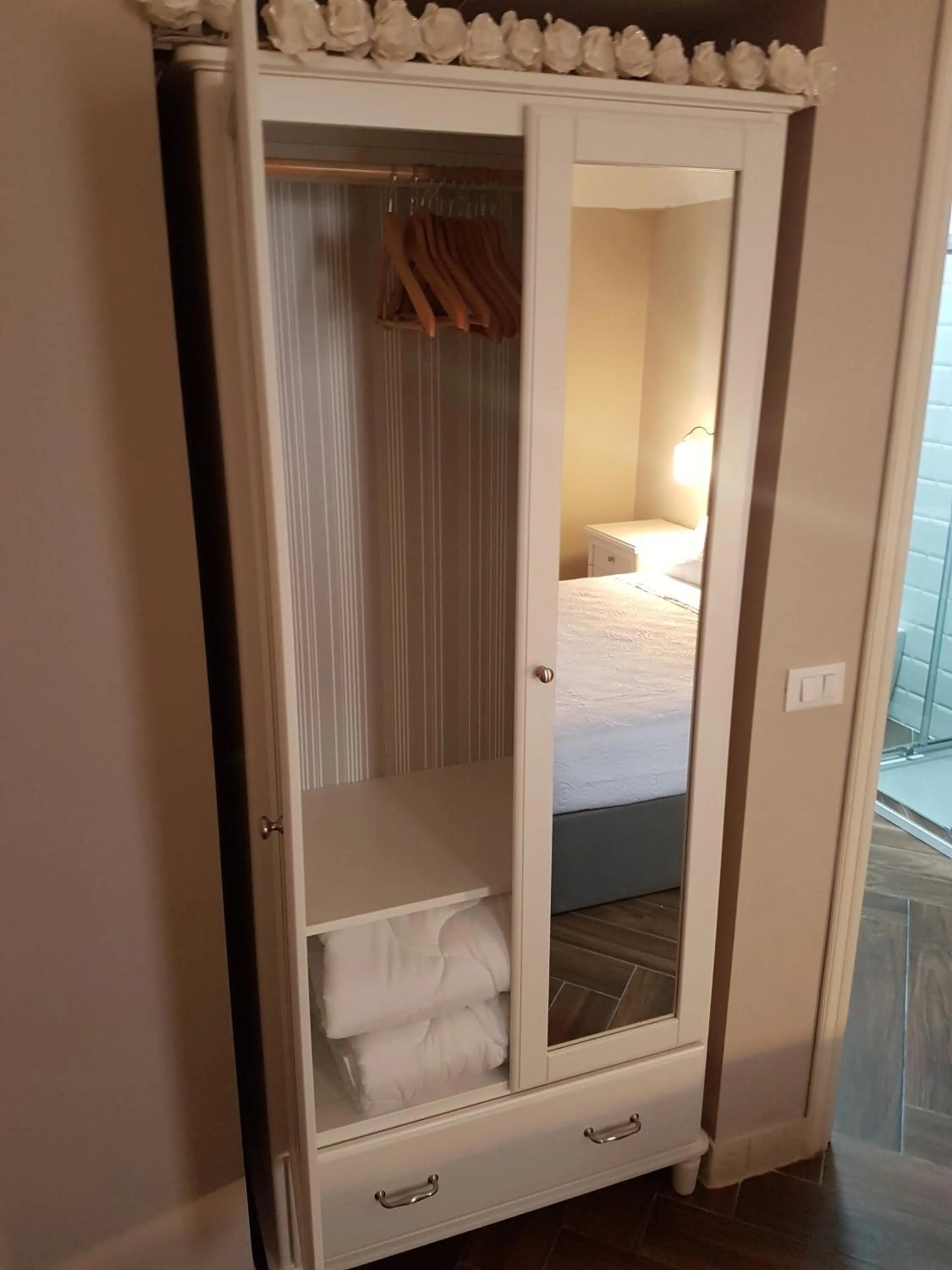 Photo of the whole room, Bed in La Dimora del Falconiere - Luxury Suites