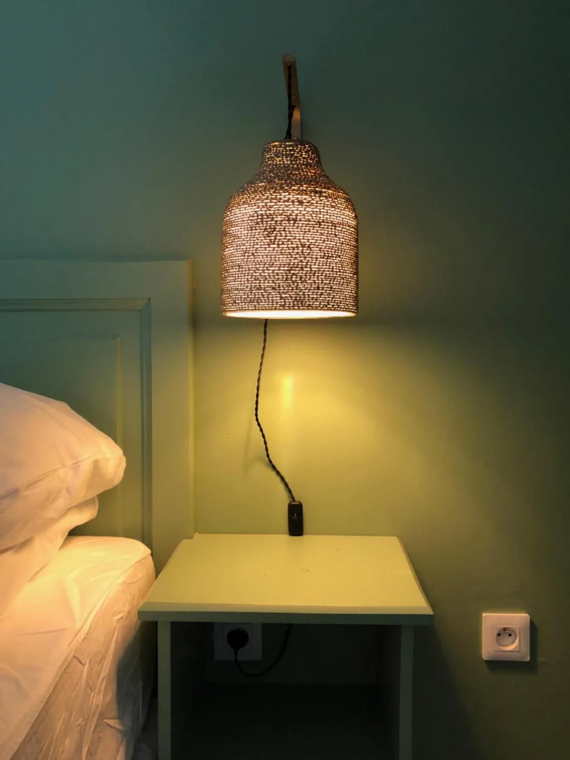 Decorative detail, Bed in Hotel Pelican