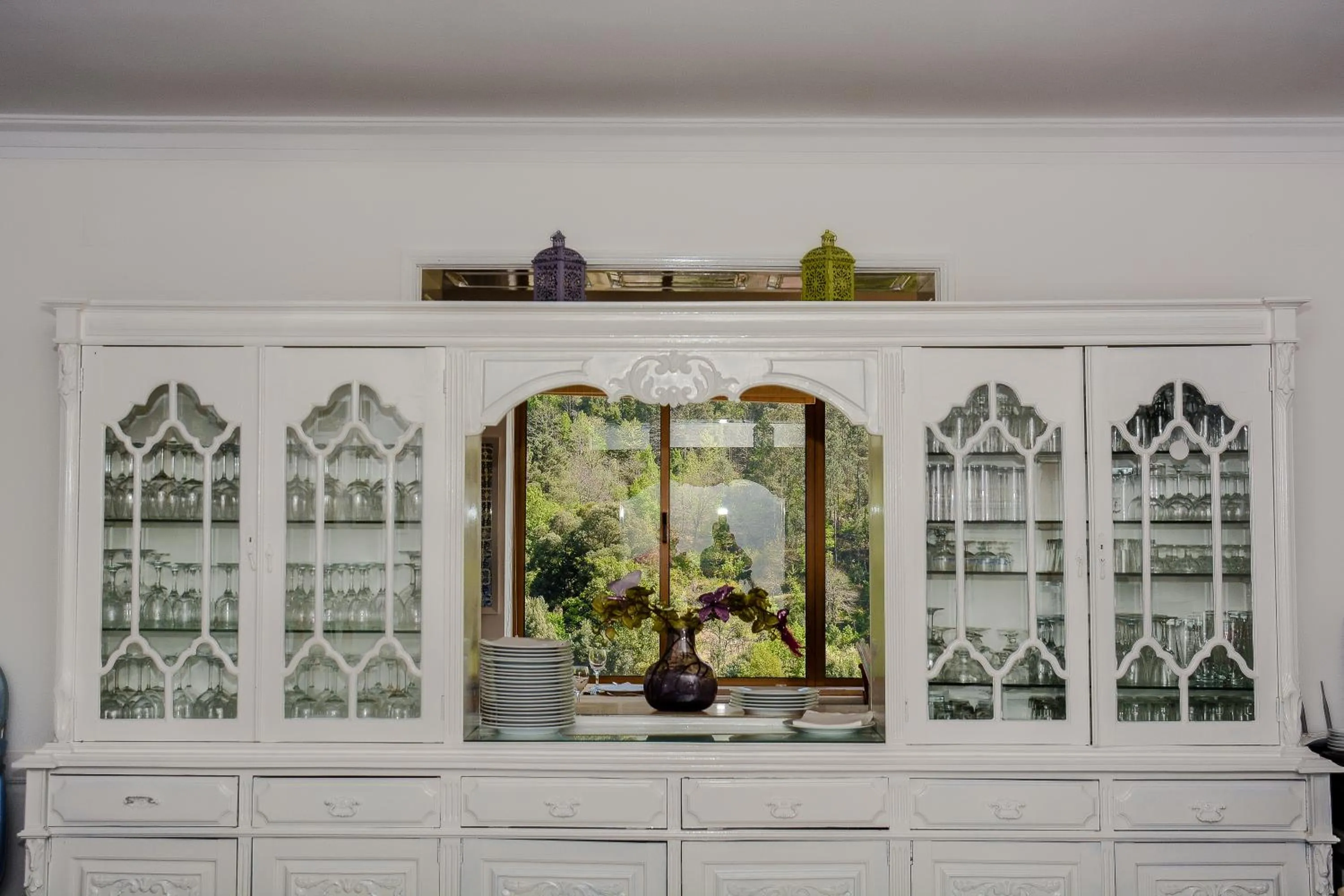 Restaurant/places to eat in Adelaide Hotel