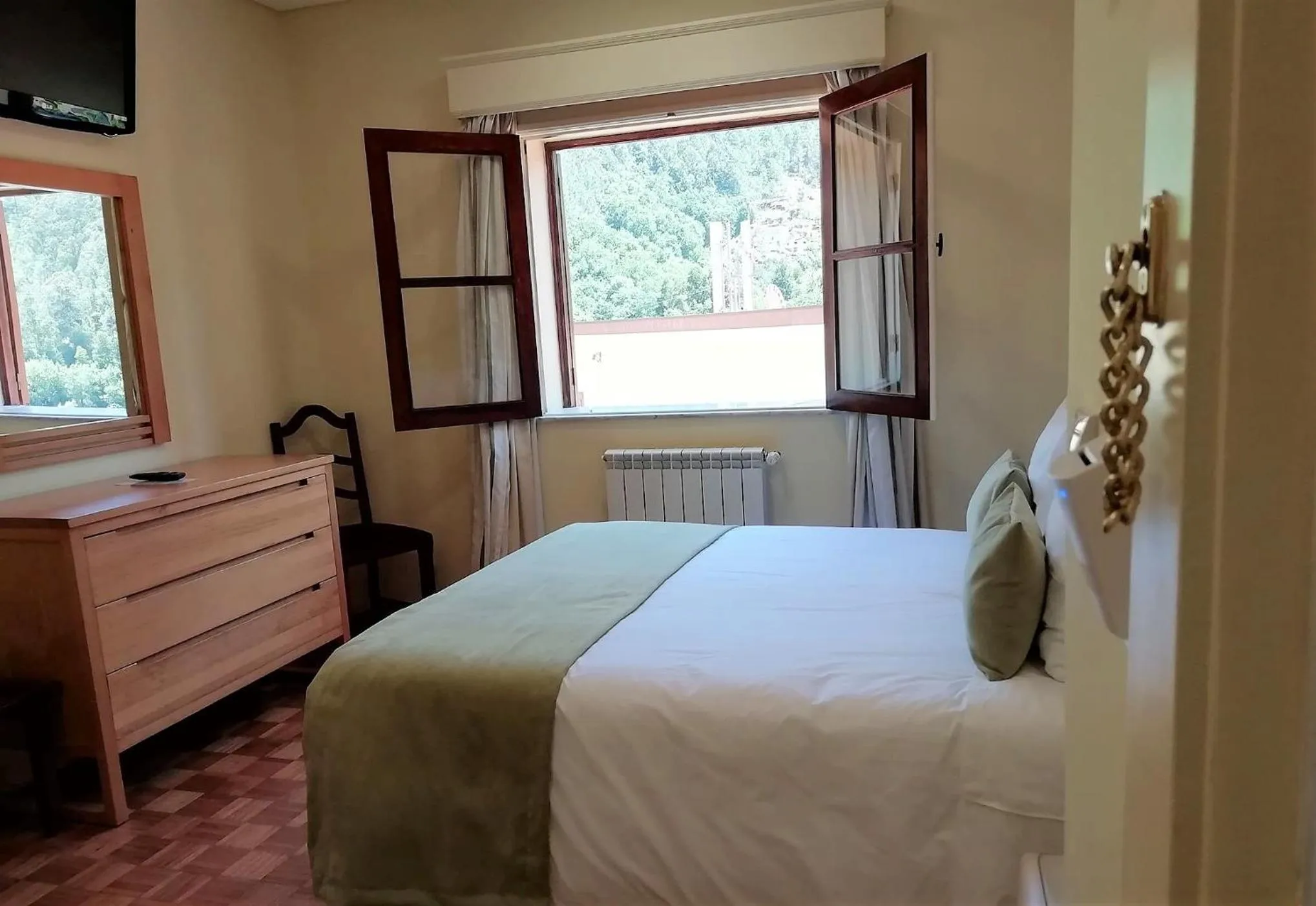 Bed in Adelaide Hotel