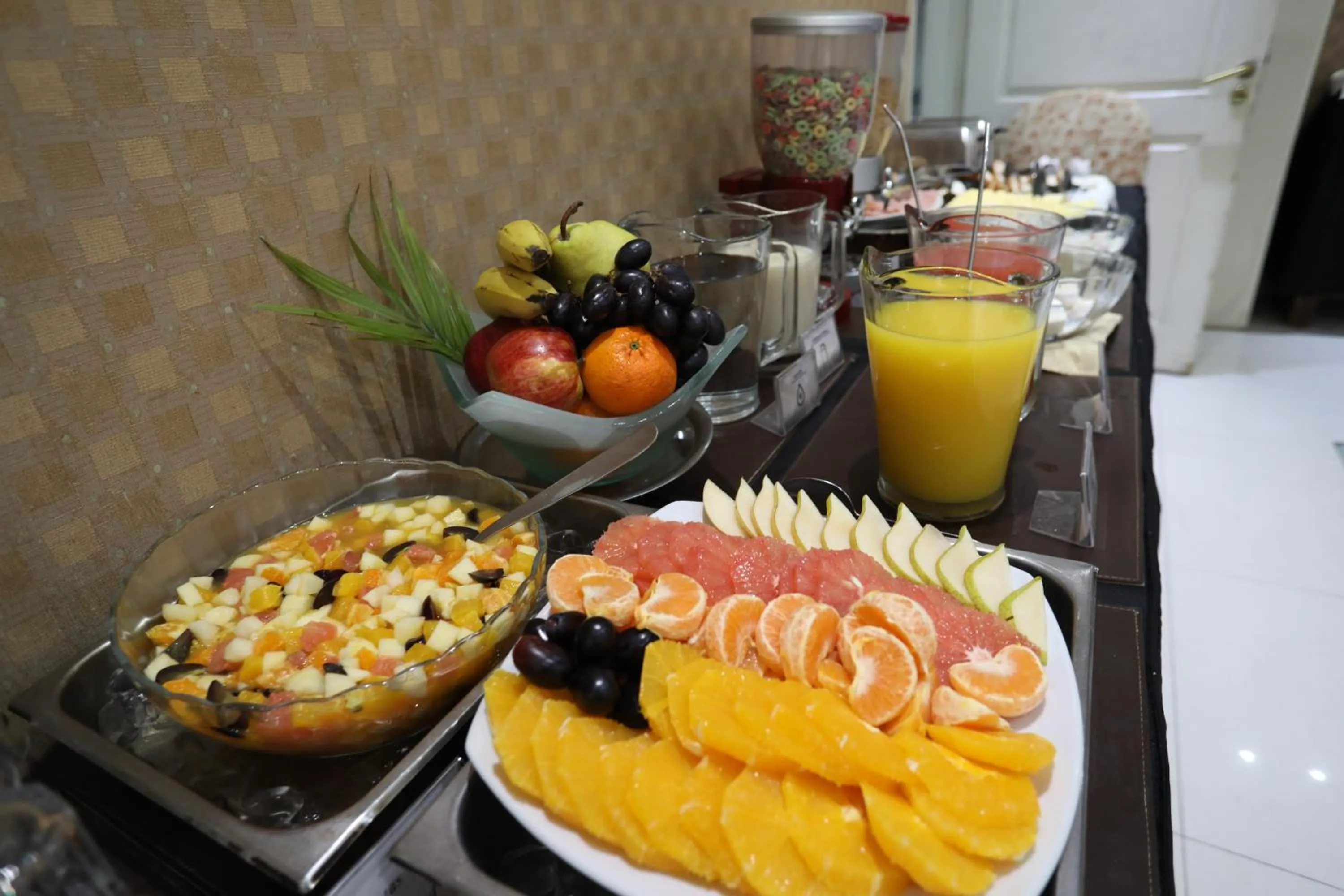 Breakfast in HR Esmeralda Luxor