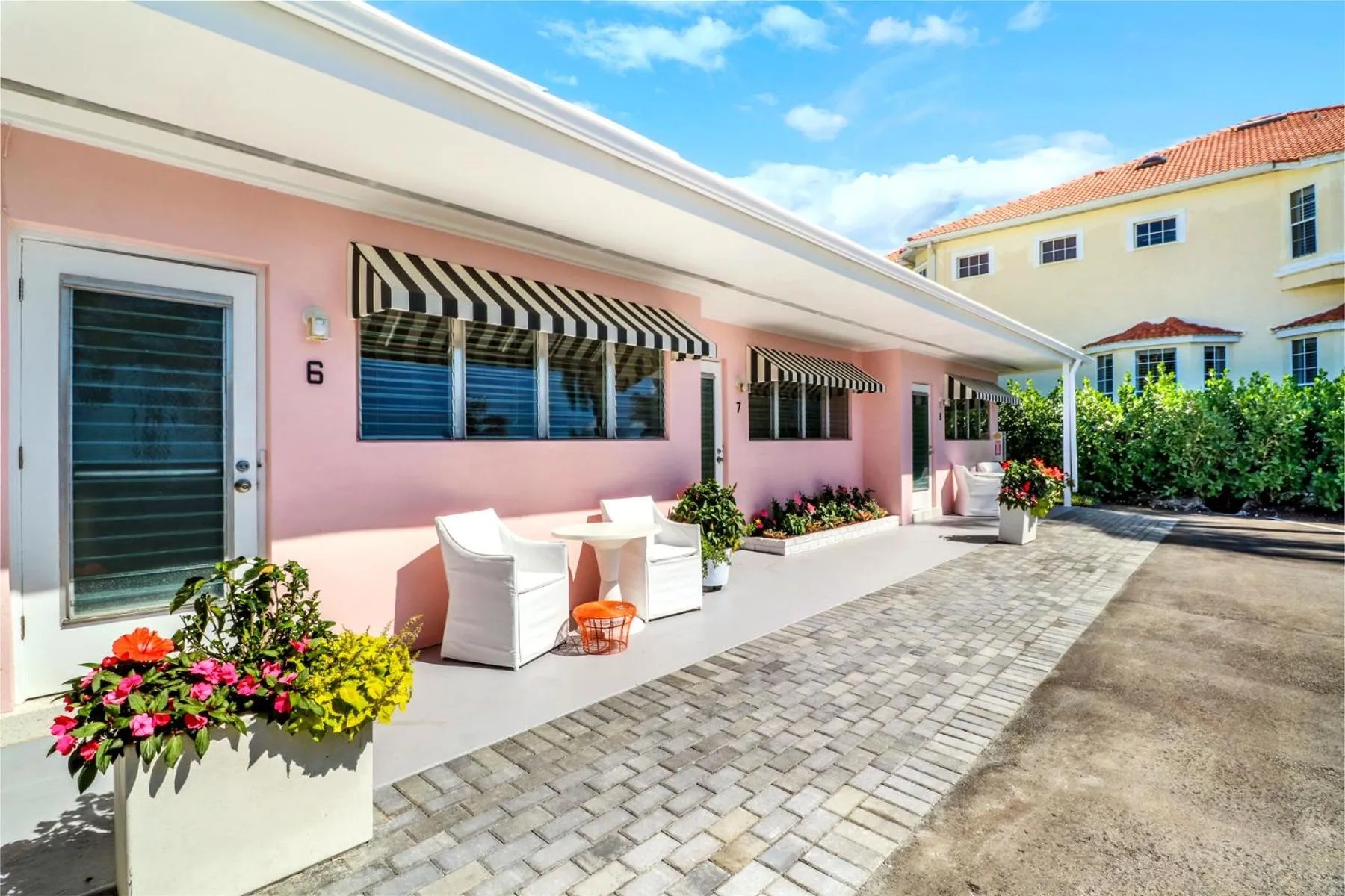 Patio in The Gondolier Inn