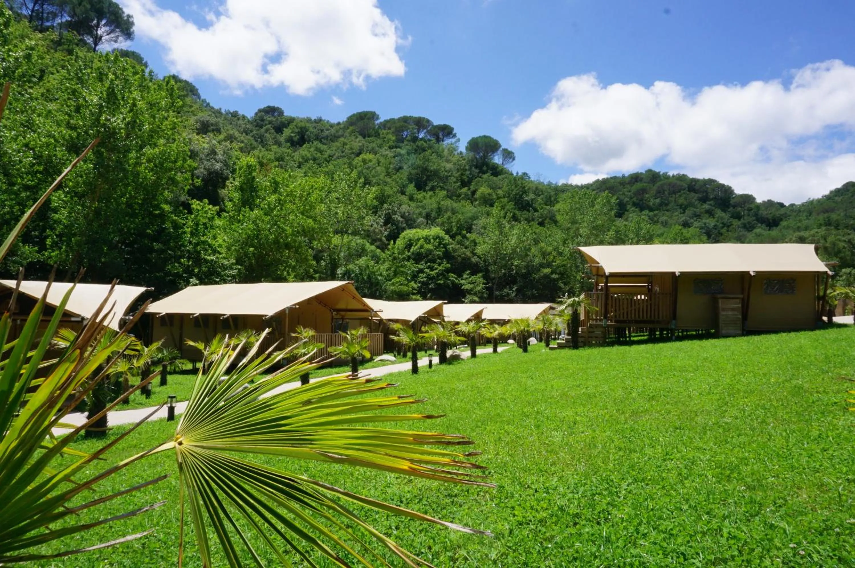 Garden in Glamping Can Bora Lodges