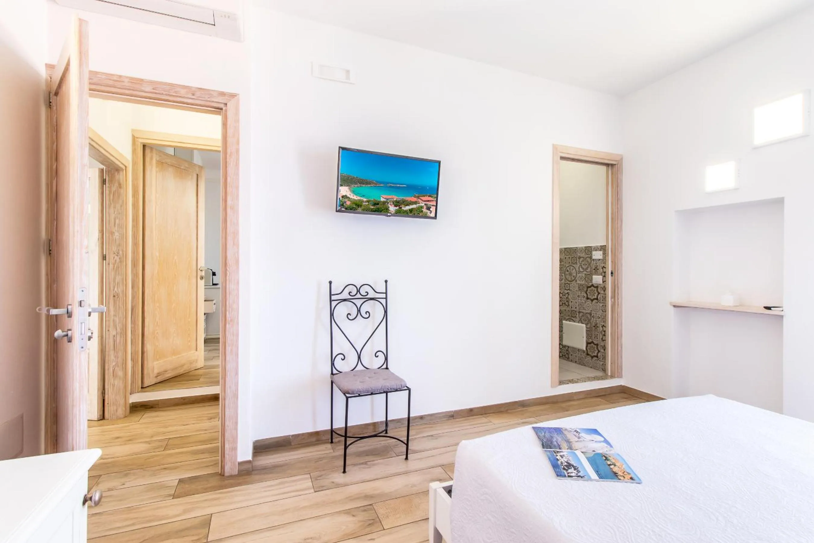 TV and multimedia in Tramonto sul mare