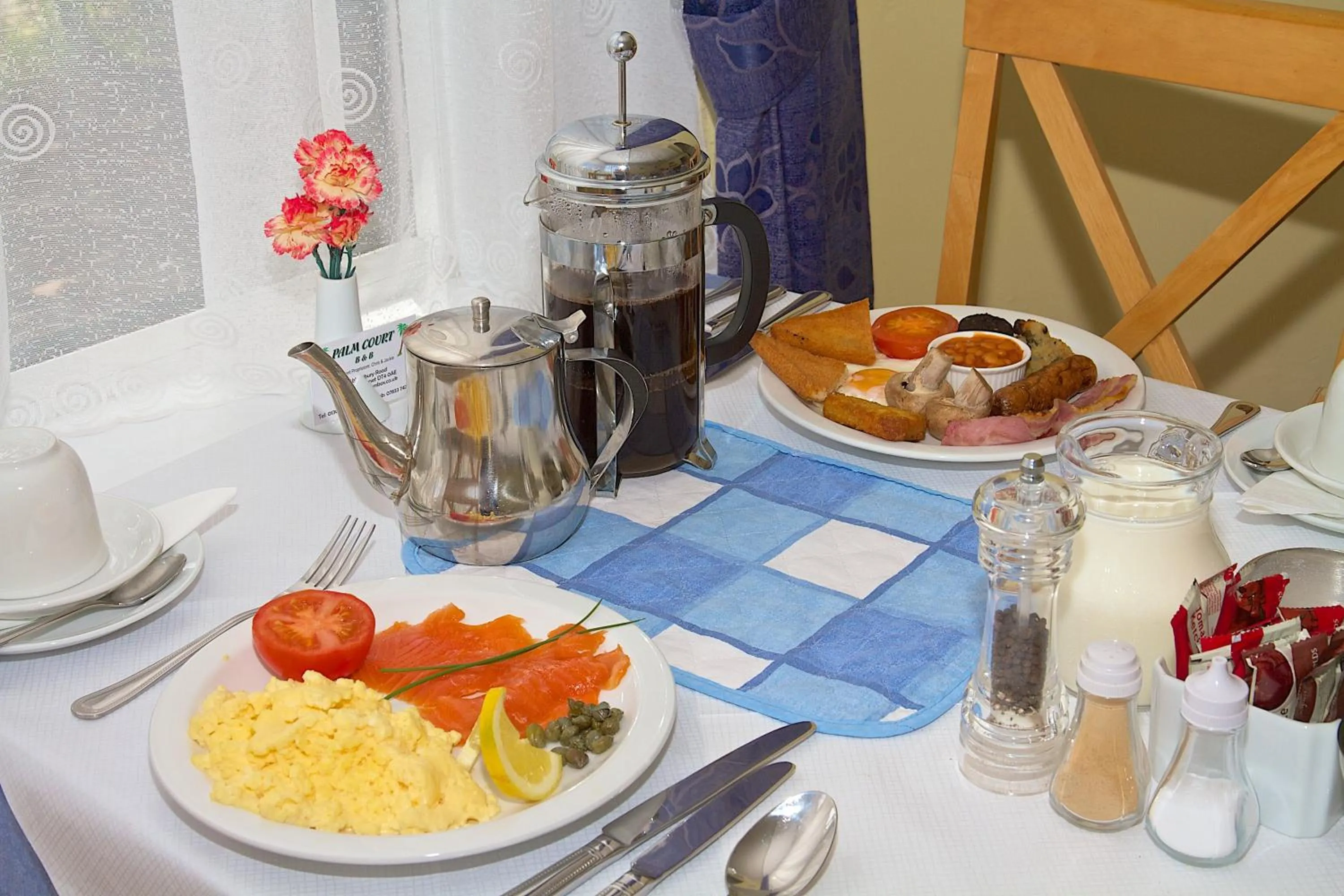 Food and drinks in Palm Court